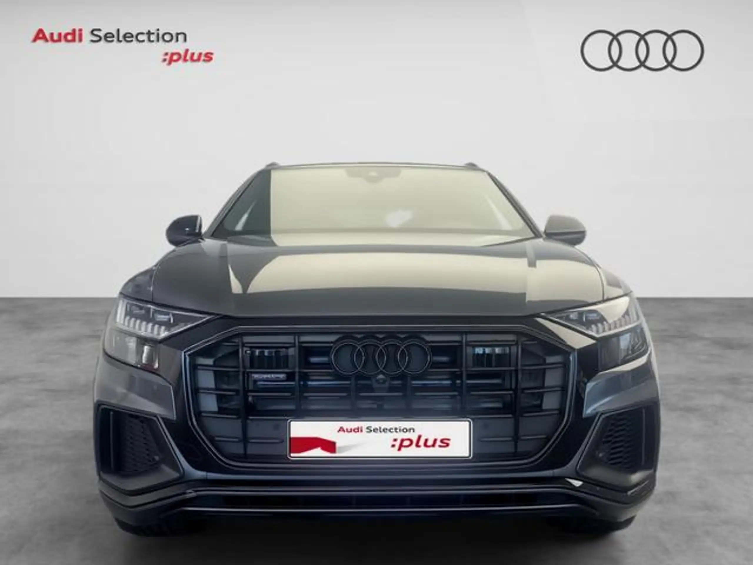 Audi - Q8