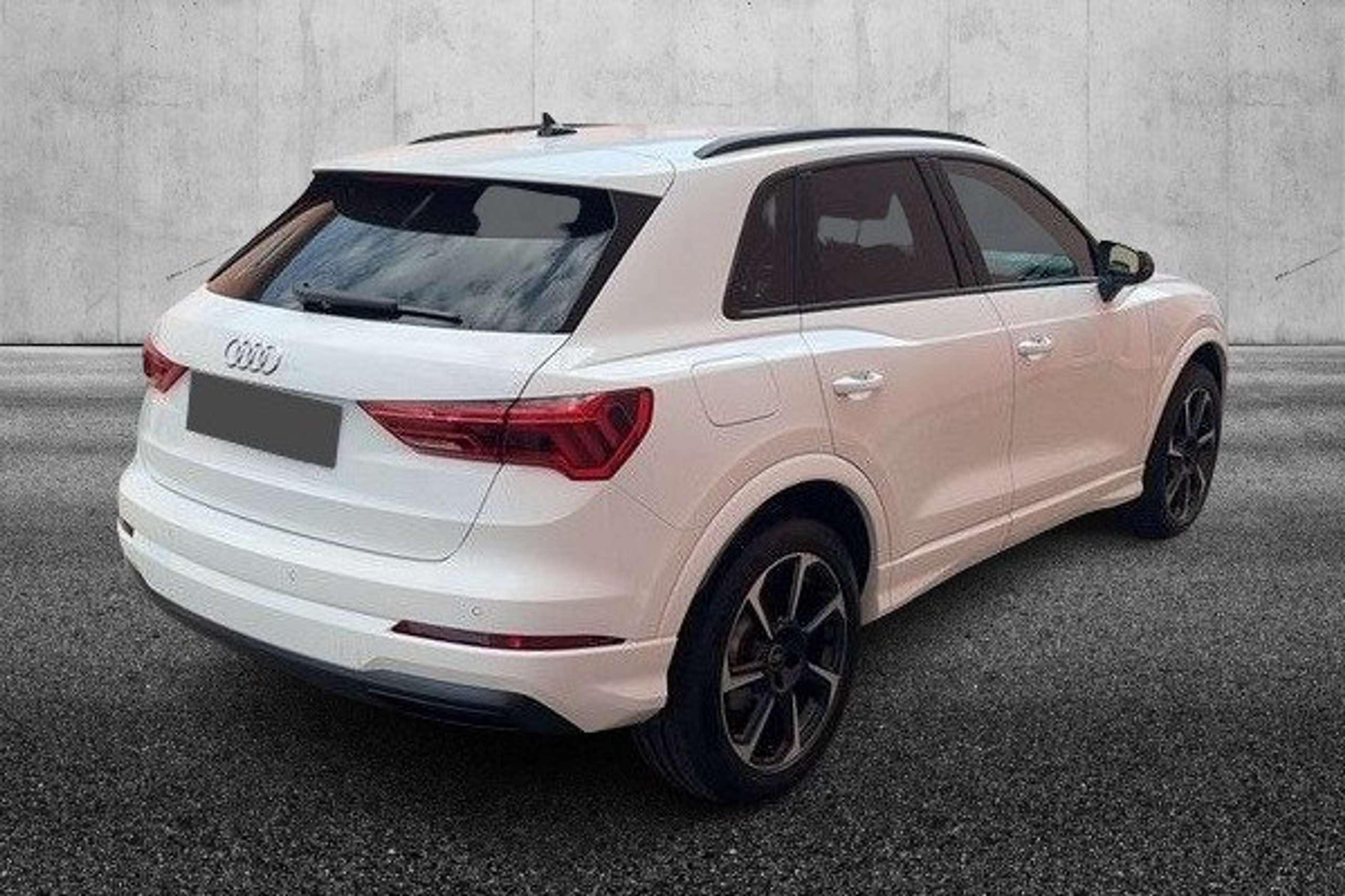 Audi - Q3