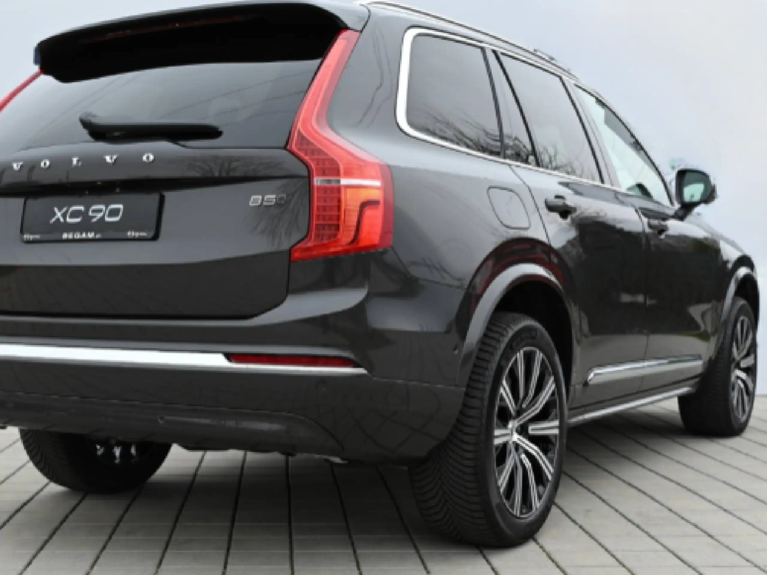 Volvo - XC90