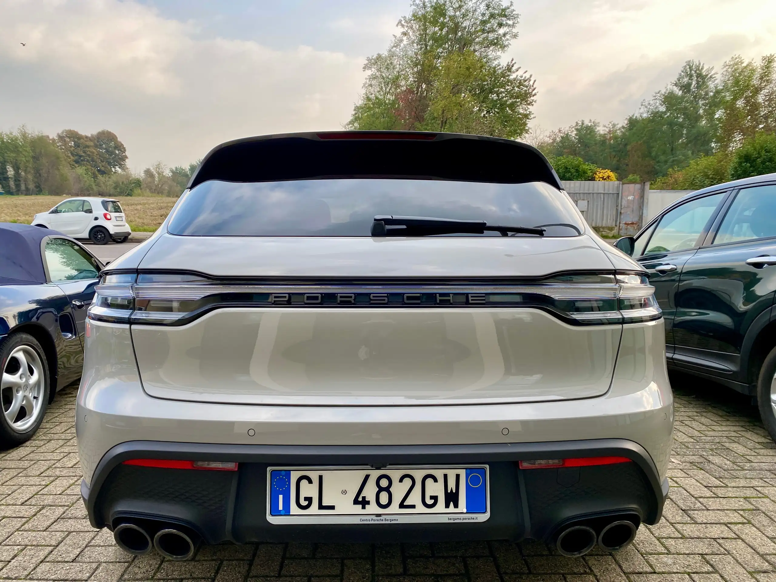 Porsche - Macan