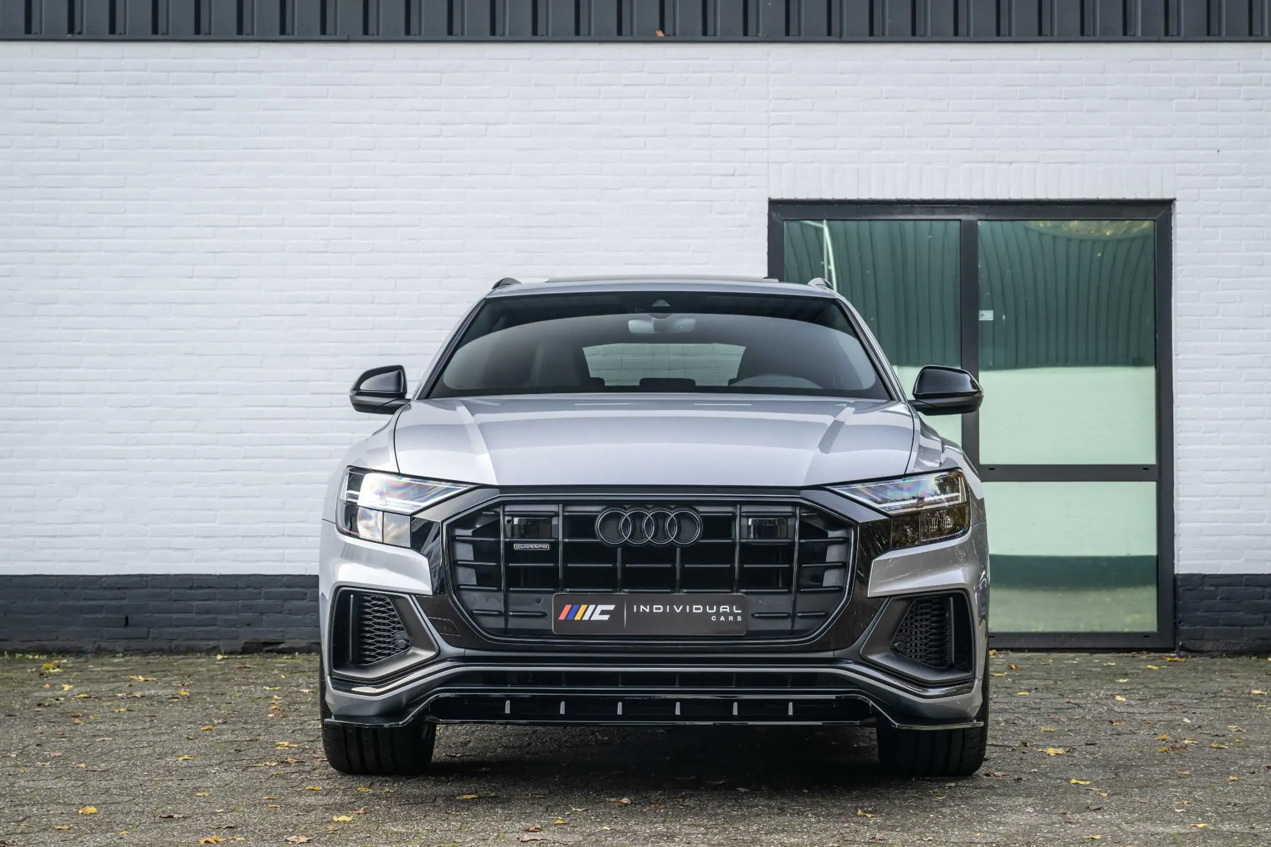 Audi - Q8