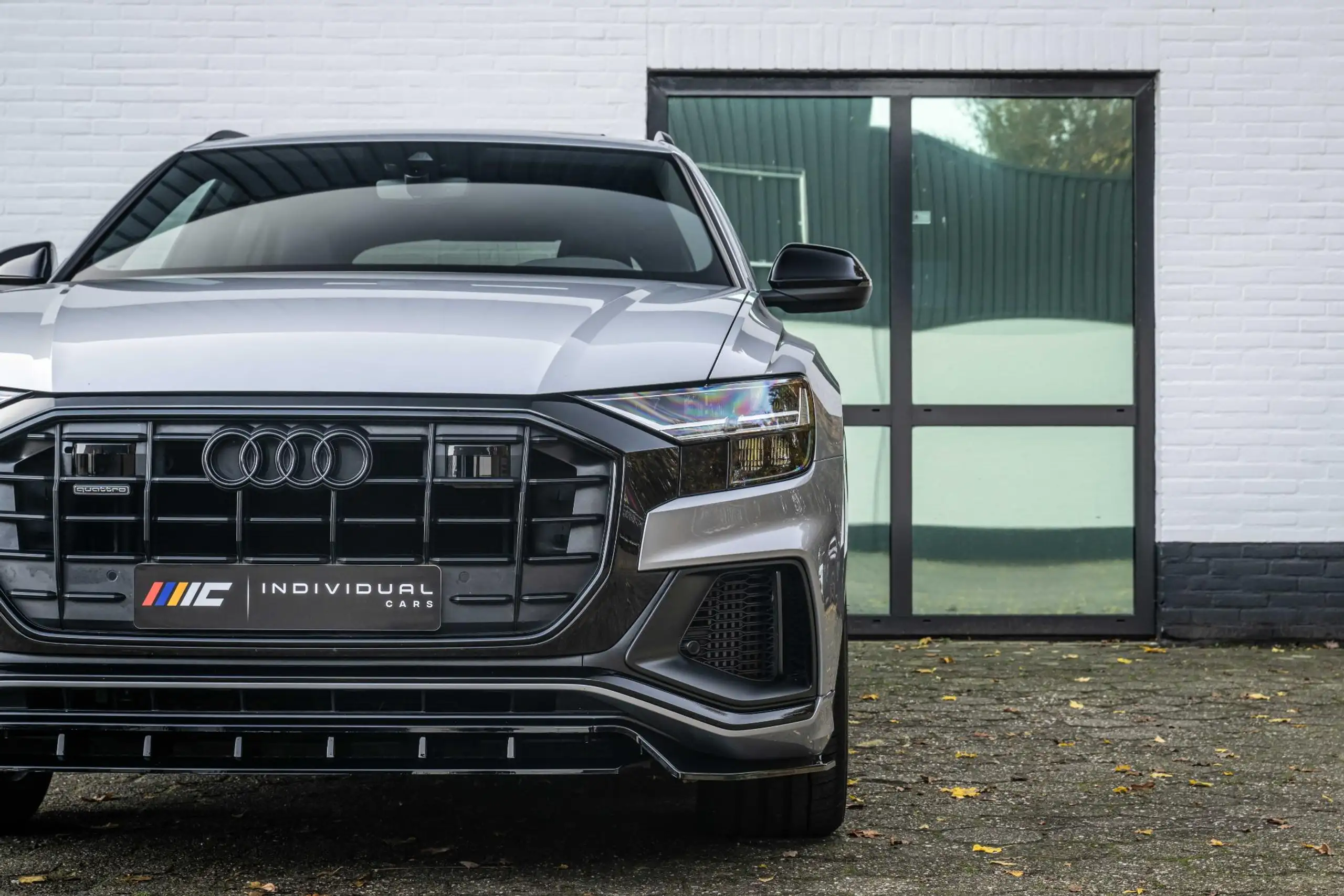 Audi - Q8