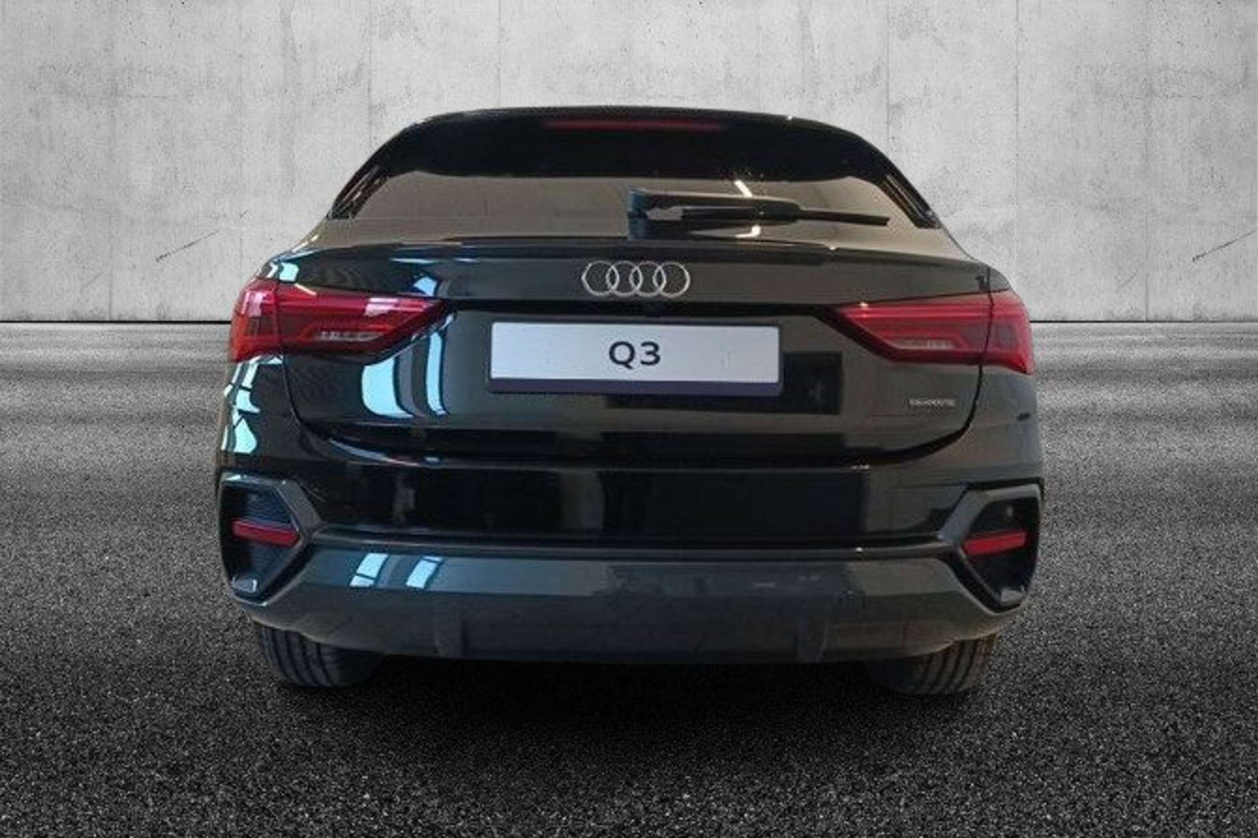 Audi - Q3