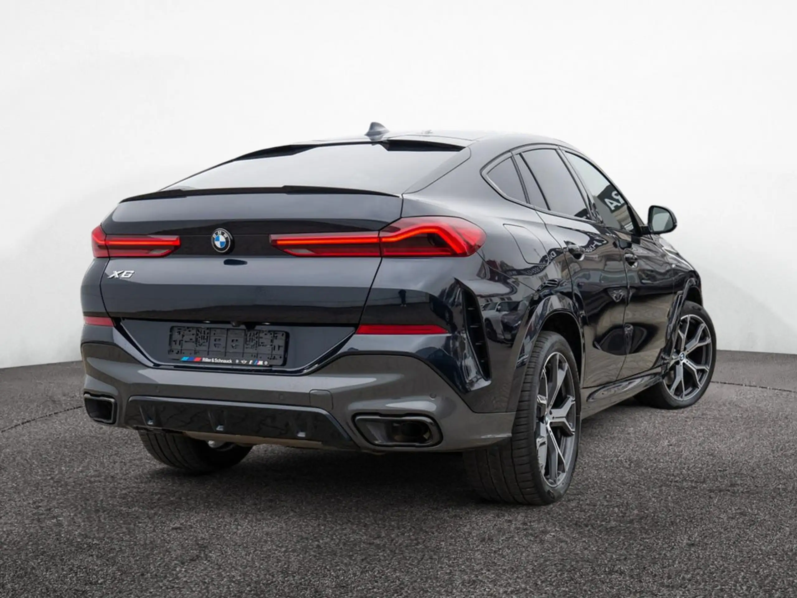 BMW - X6