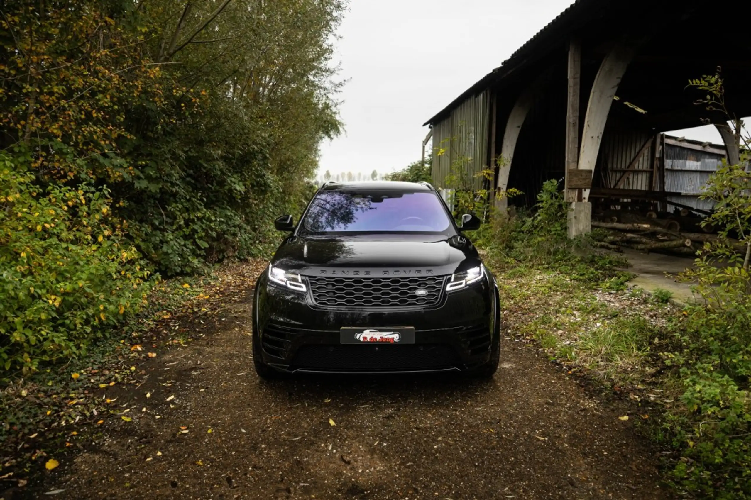 Land Rover - Range Rover Velar