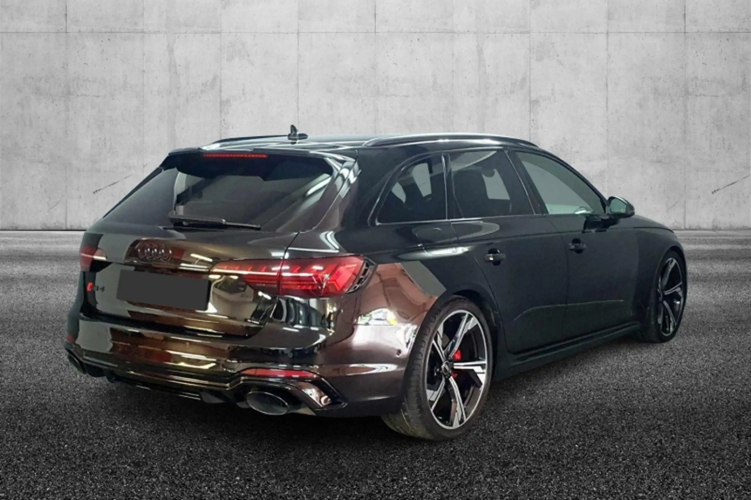 Audi - RS4