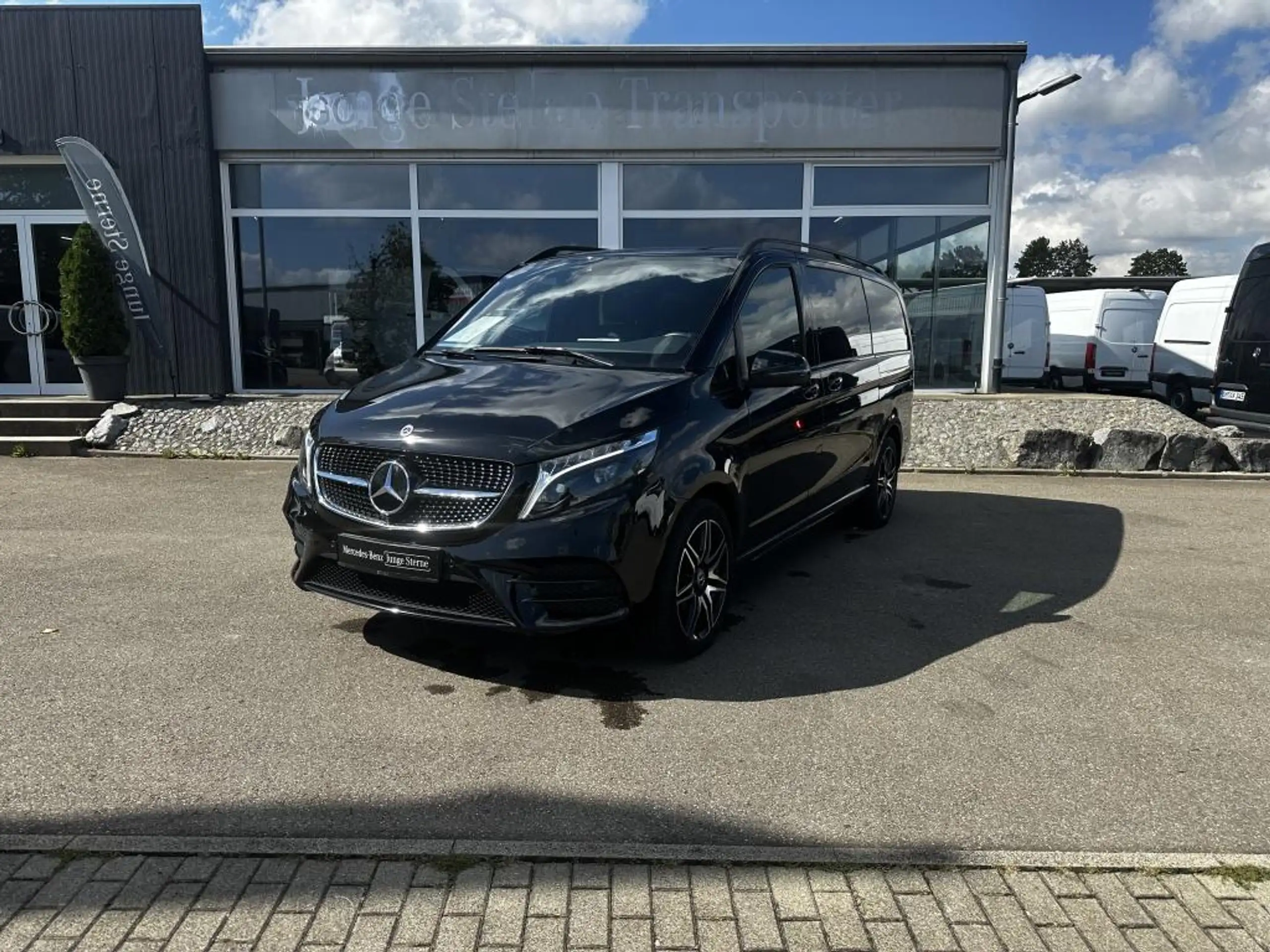 Mercedes-Benz - V 300