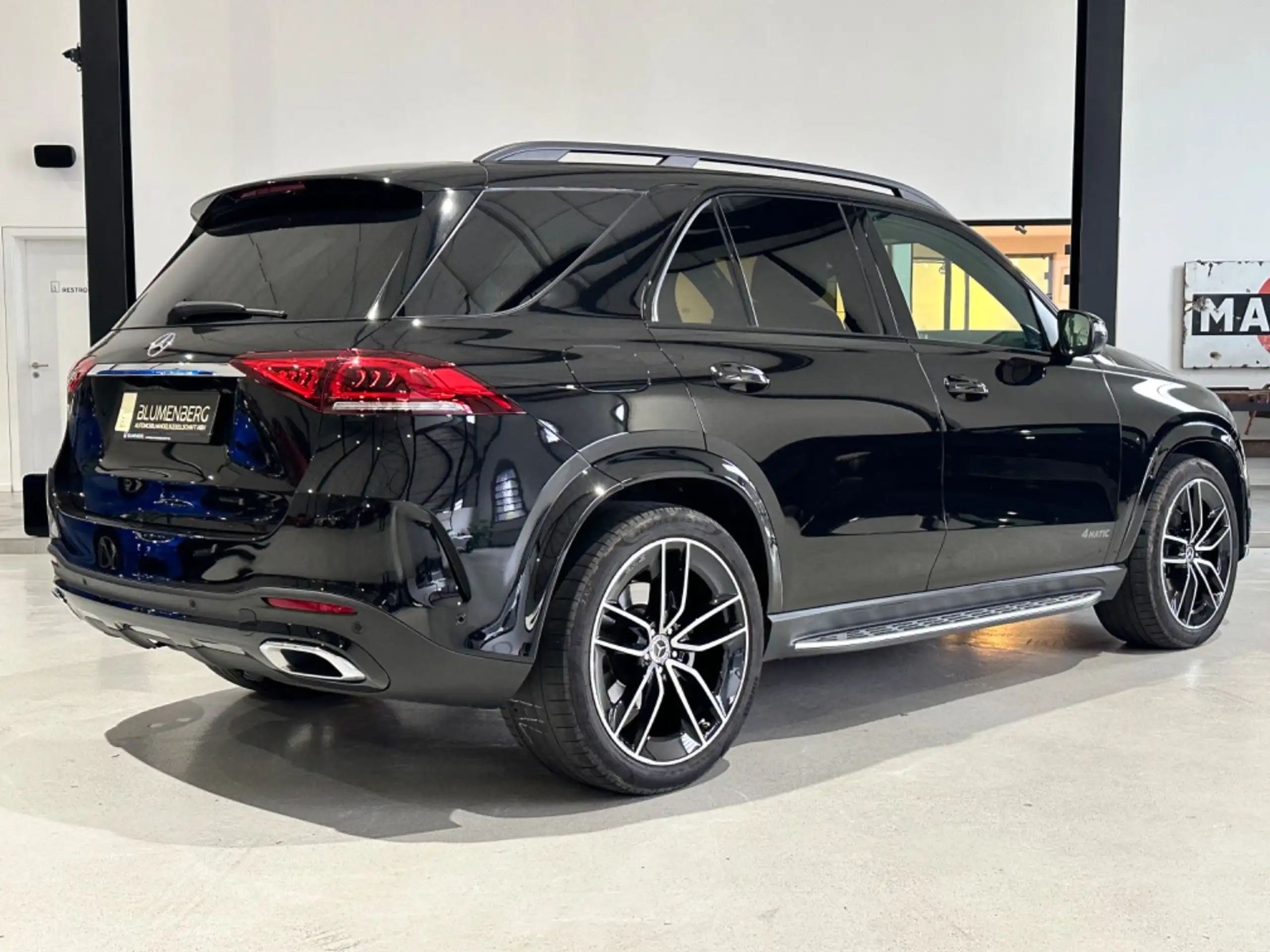 Mercedes-Benz - GLE 400