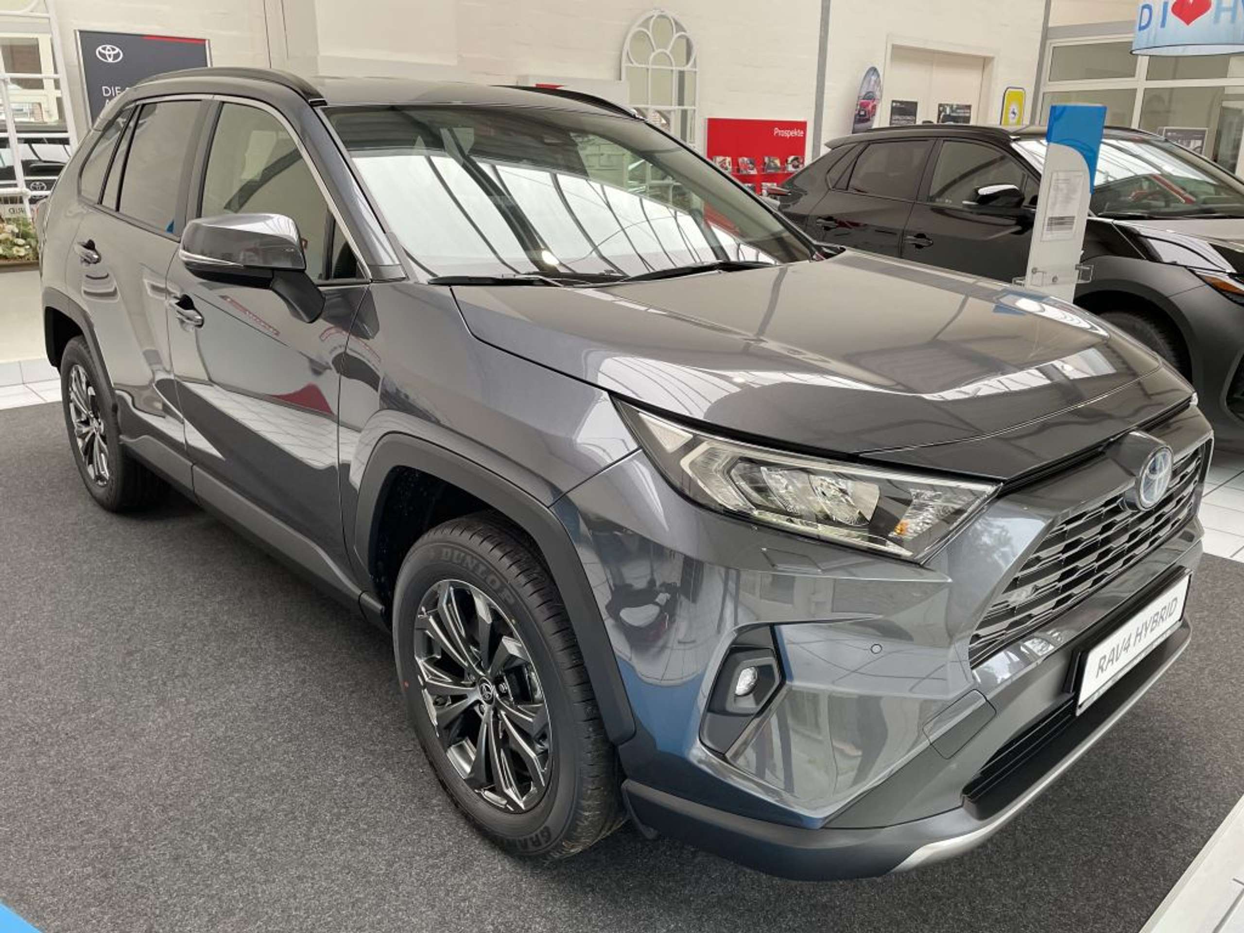 Toyota - RAV 4