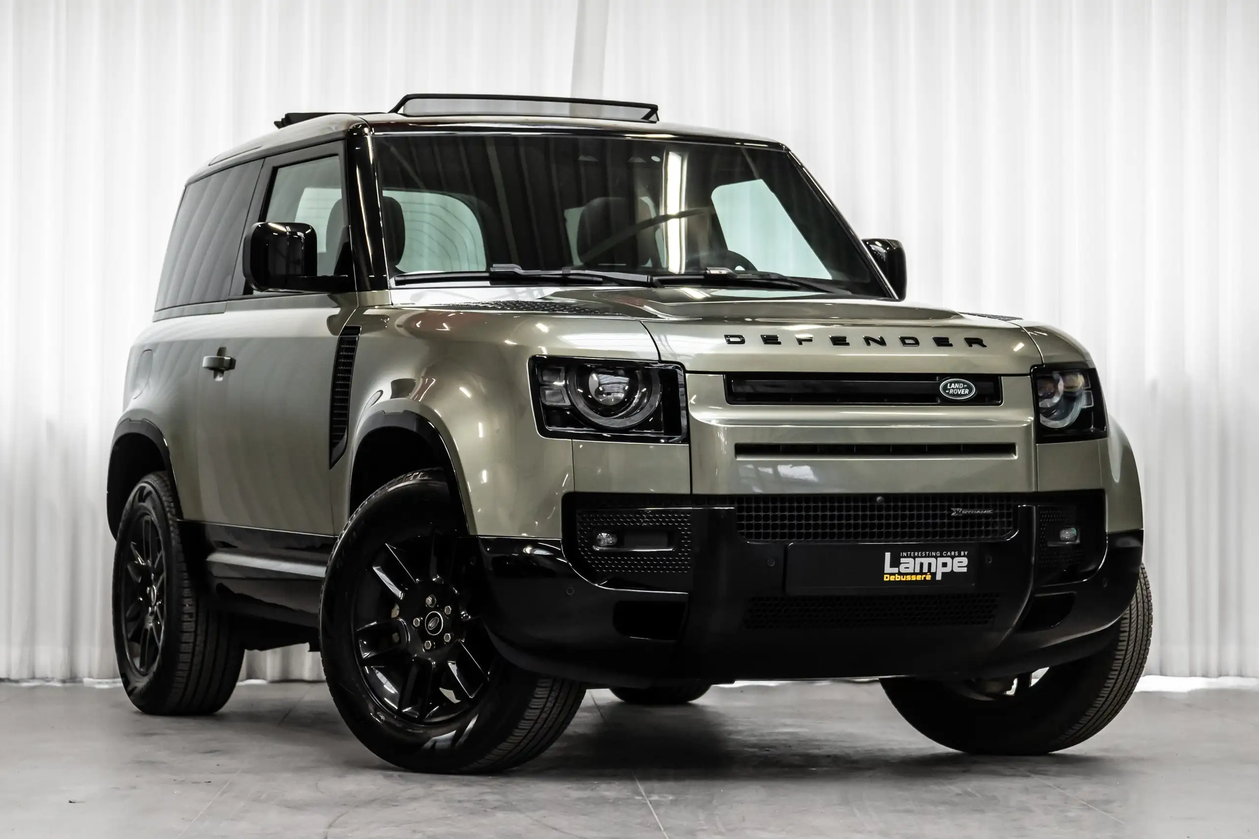 Land Rover Defender 2023