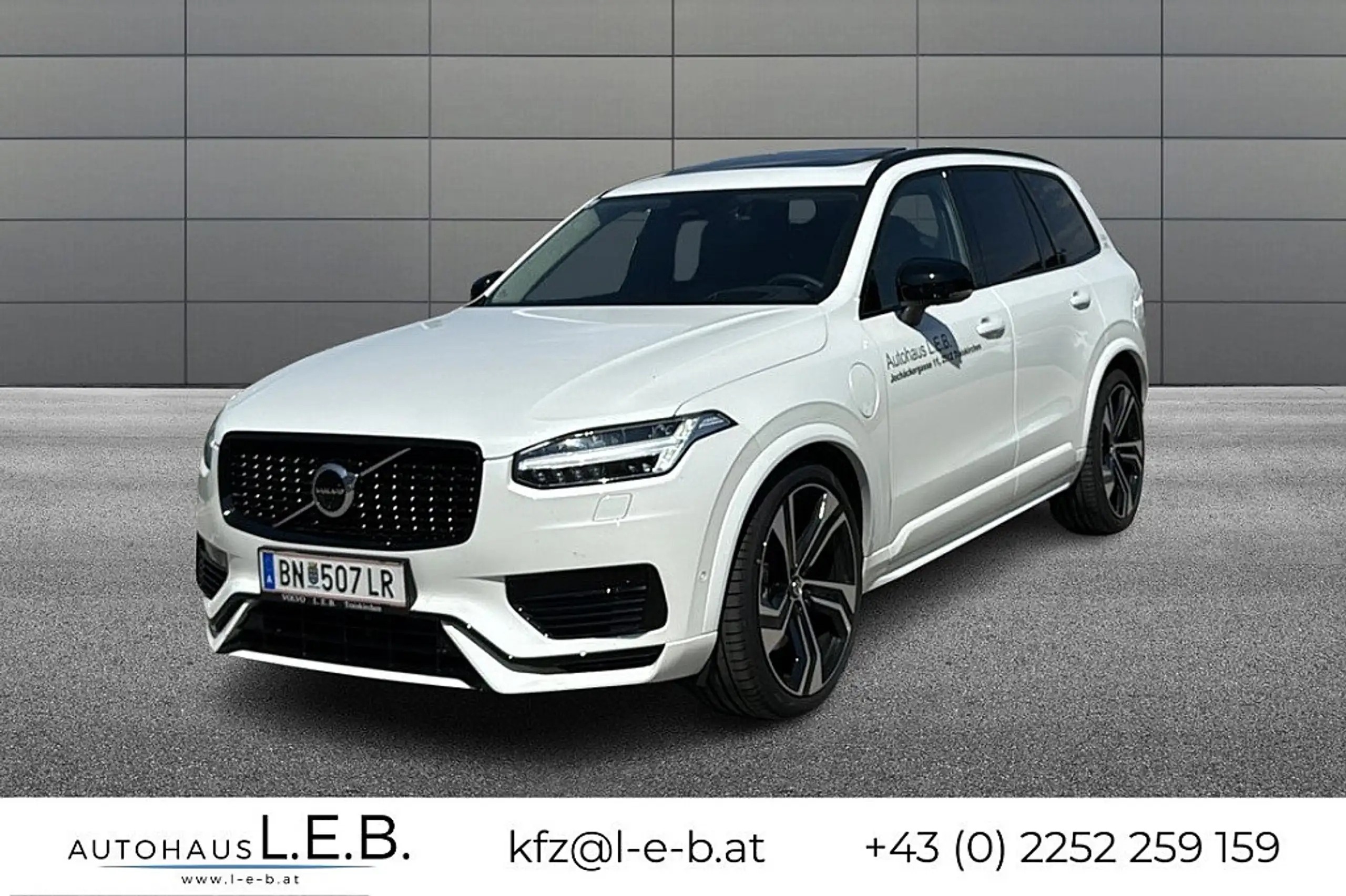 Volvo - XC90