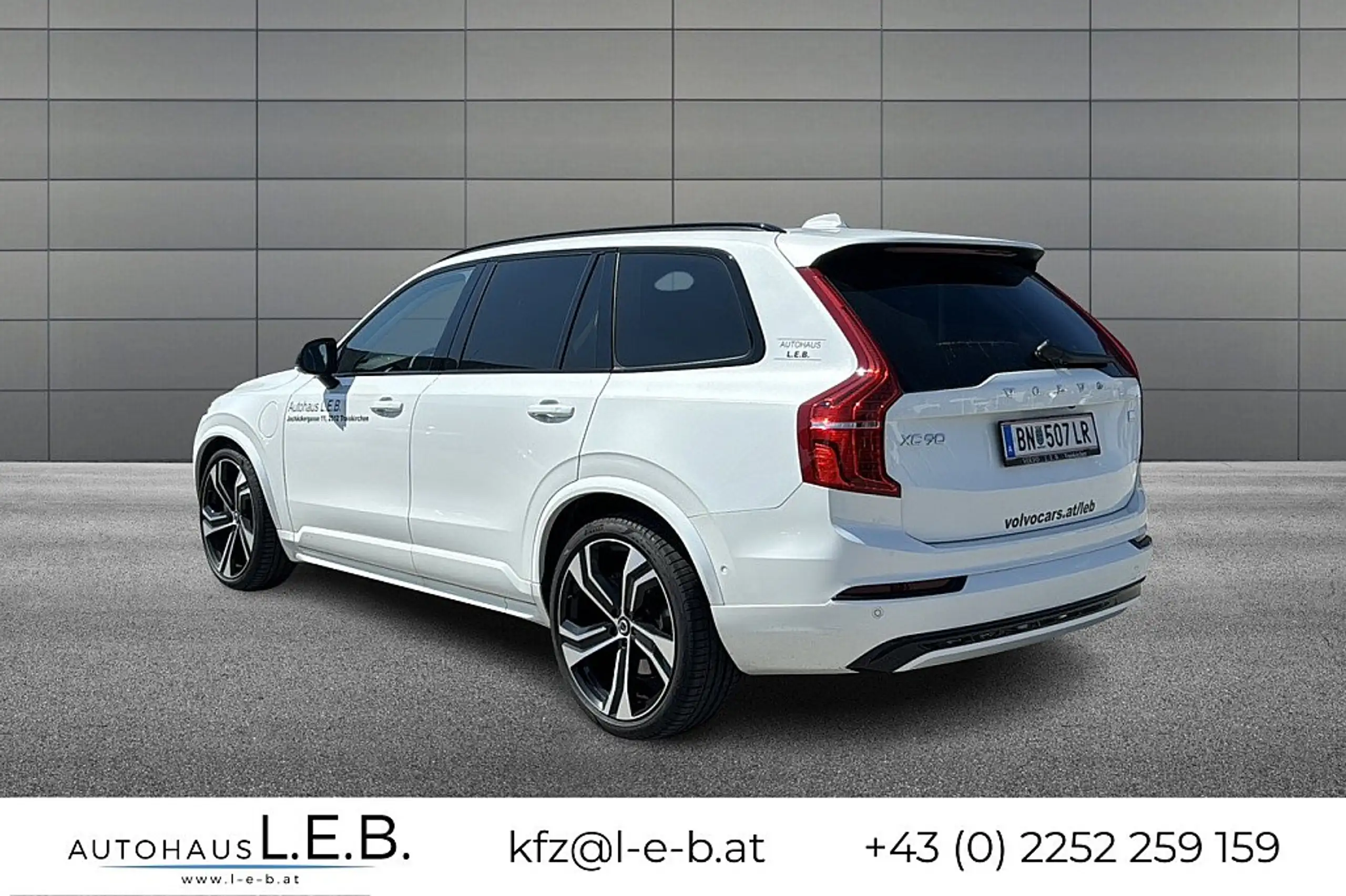 Volvo - XC90