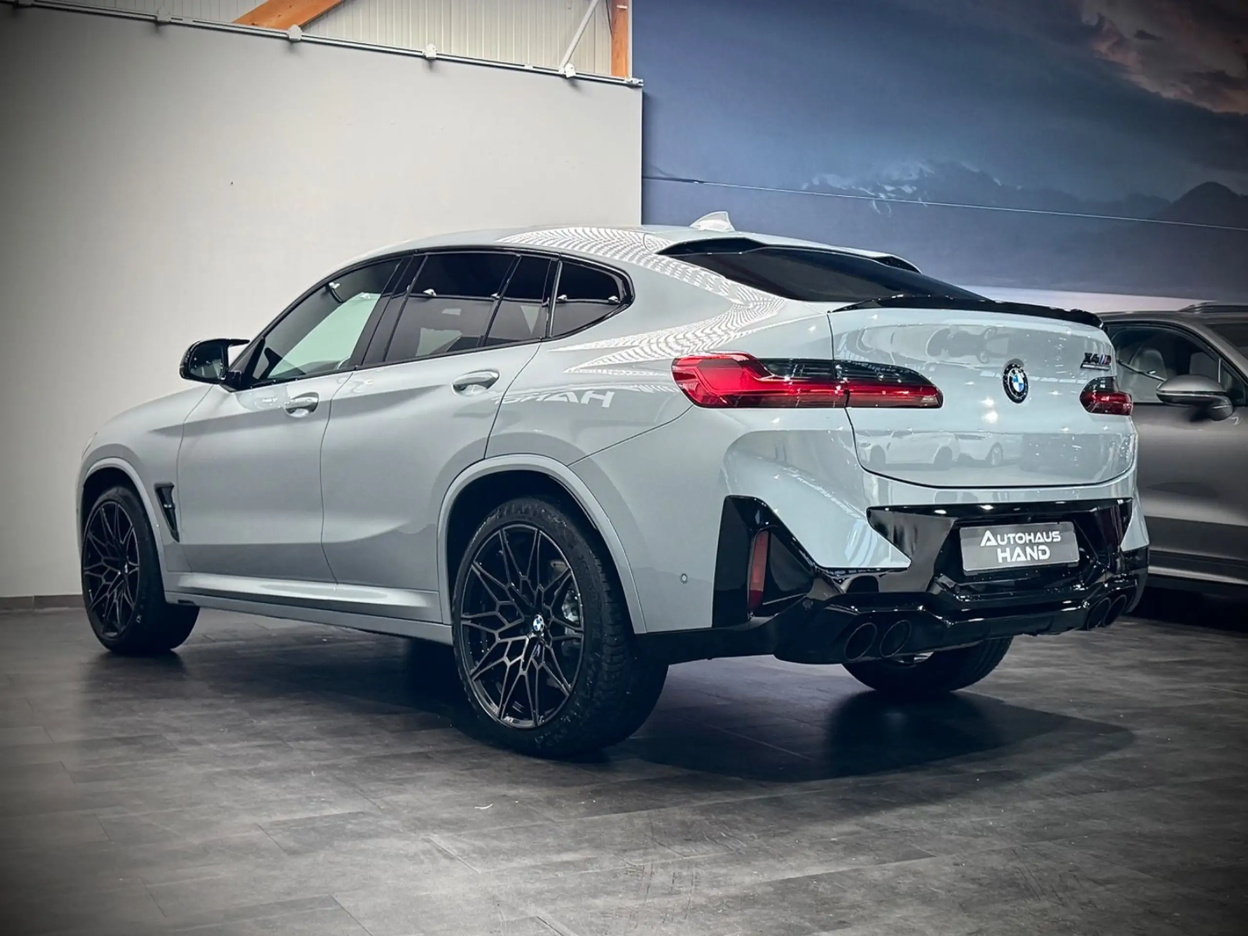 BMW - X4 M