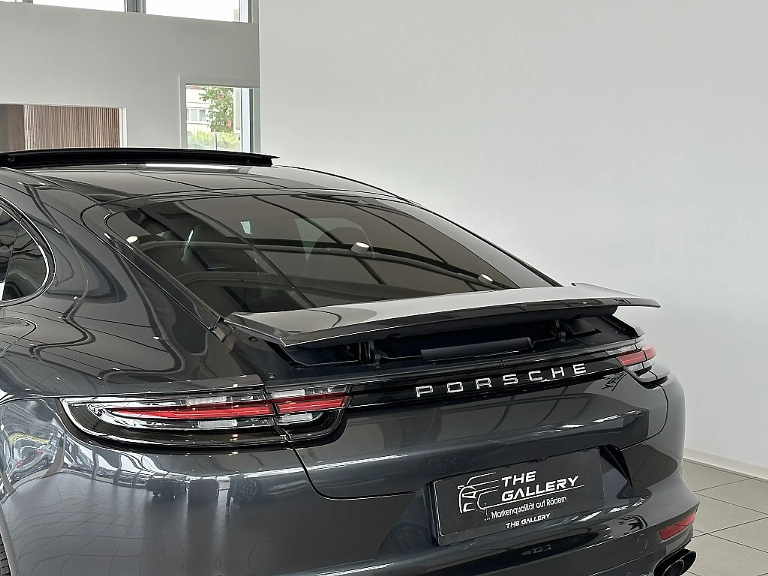 Porsche - Panamera