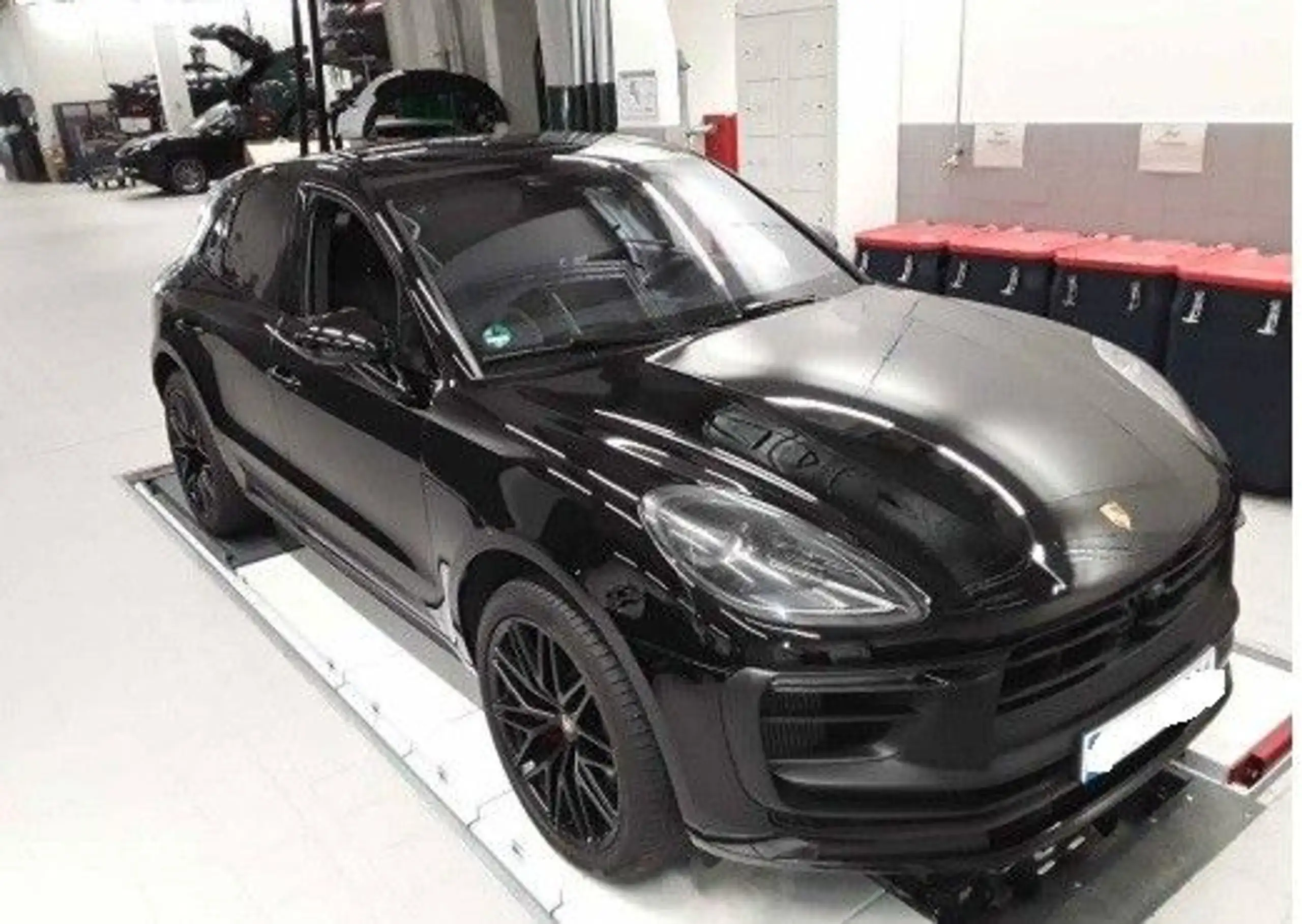 Porsche - Macan