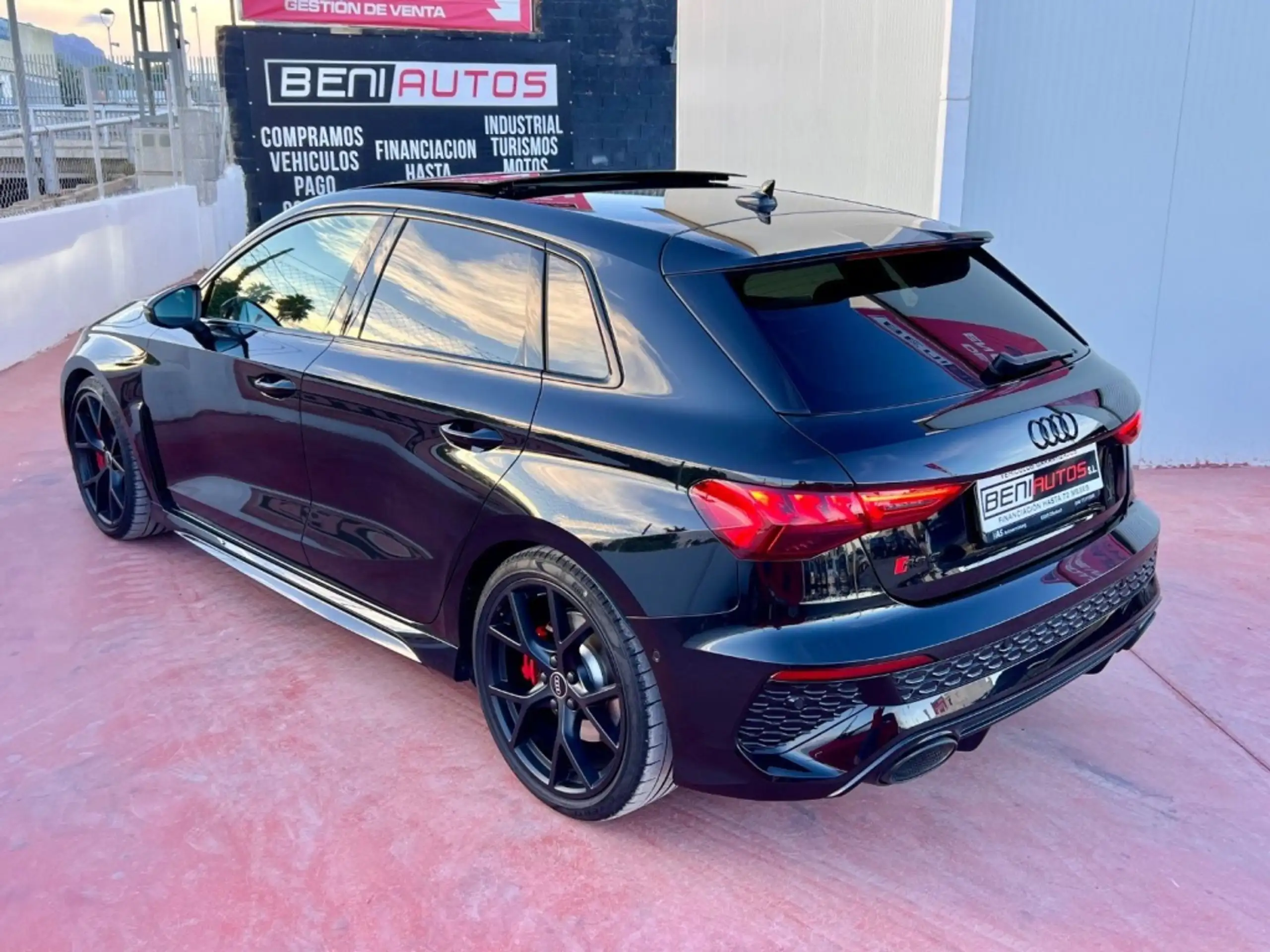 Audi - RS3