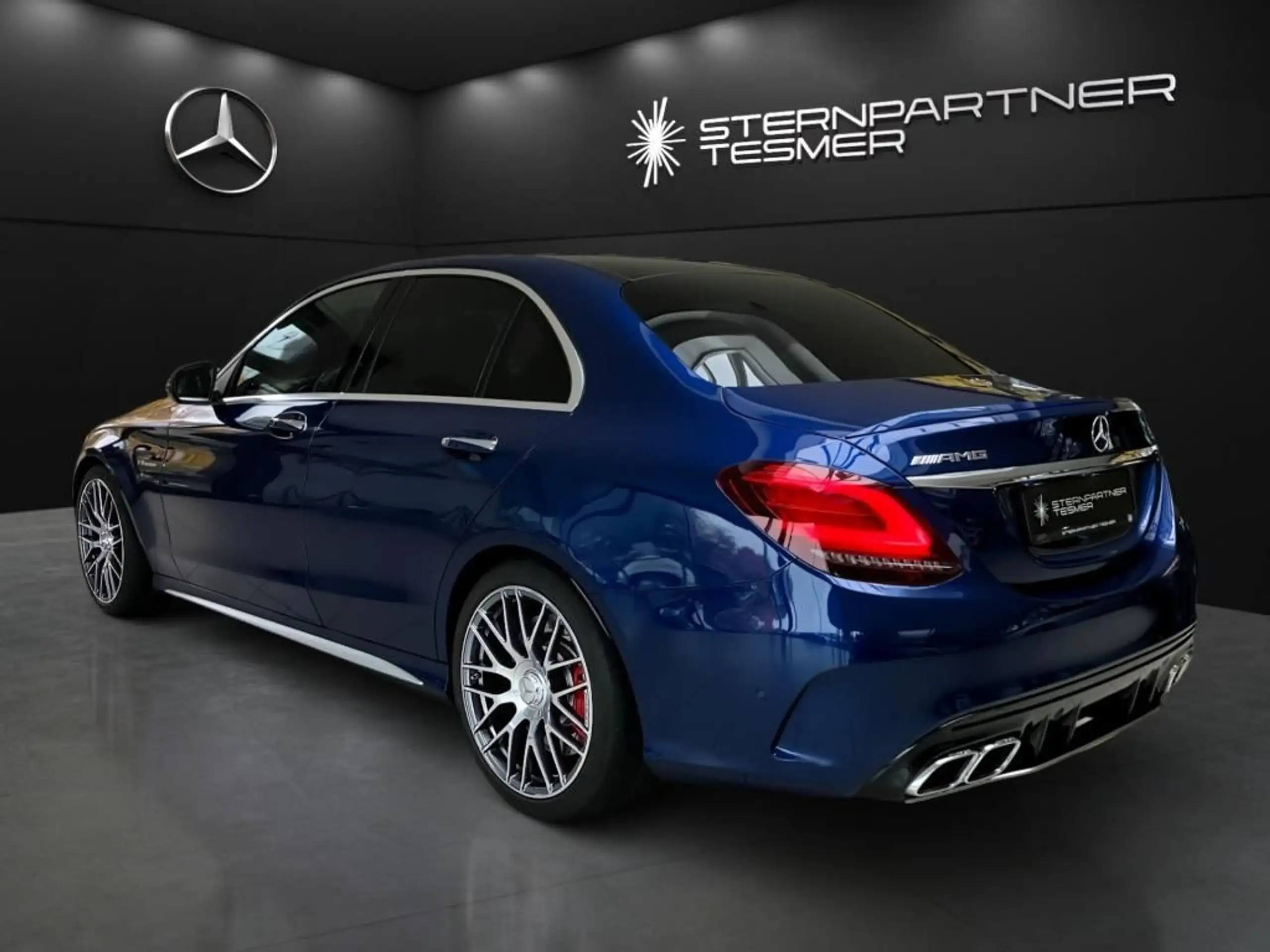 Mercedes-Benz - C 63 AMG