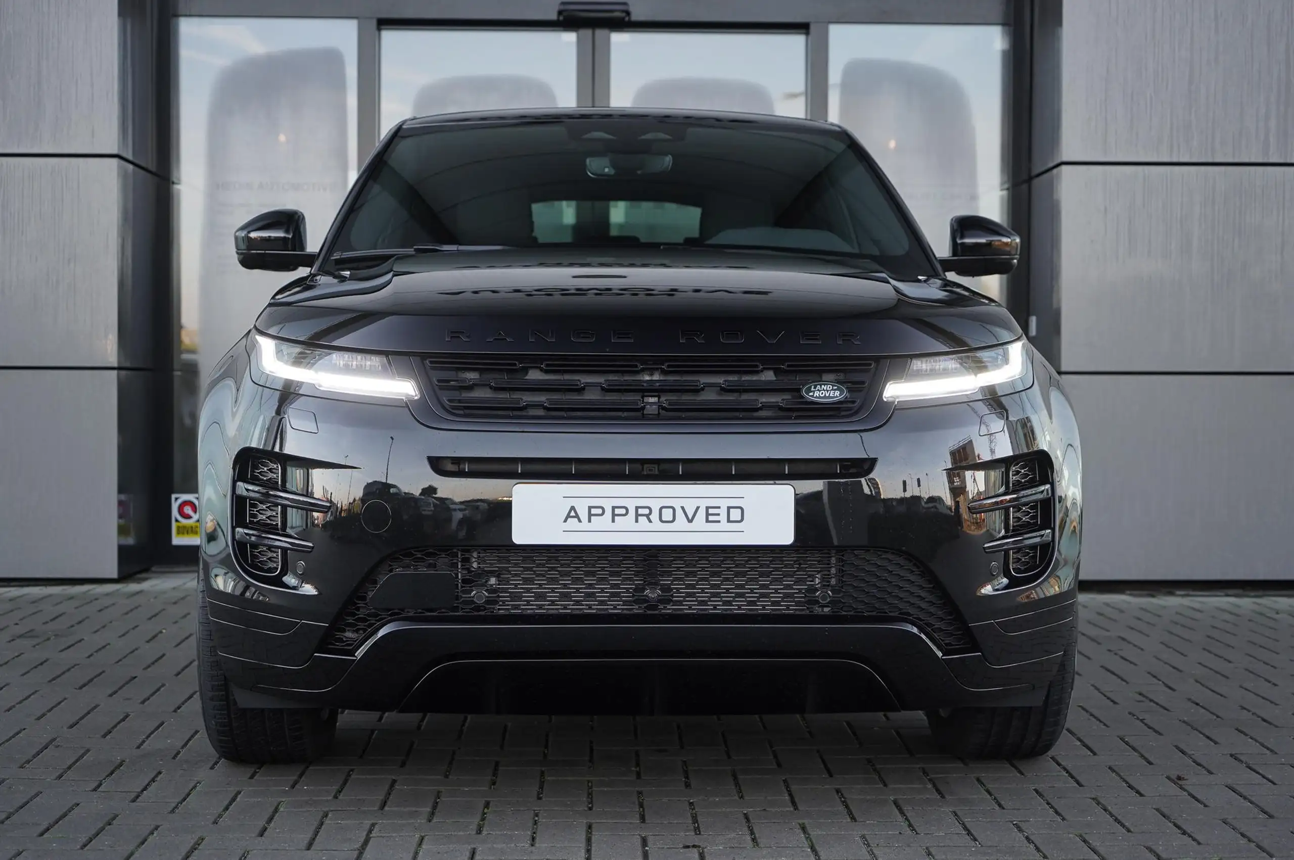 Land Rover - Range Rover Evoque