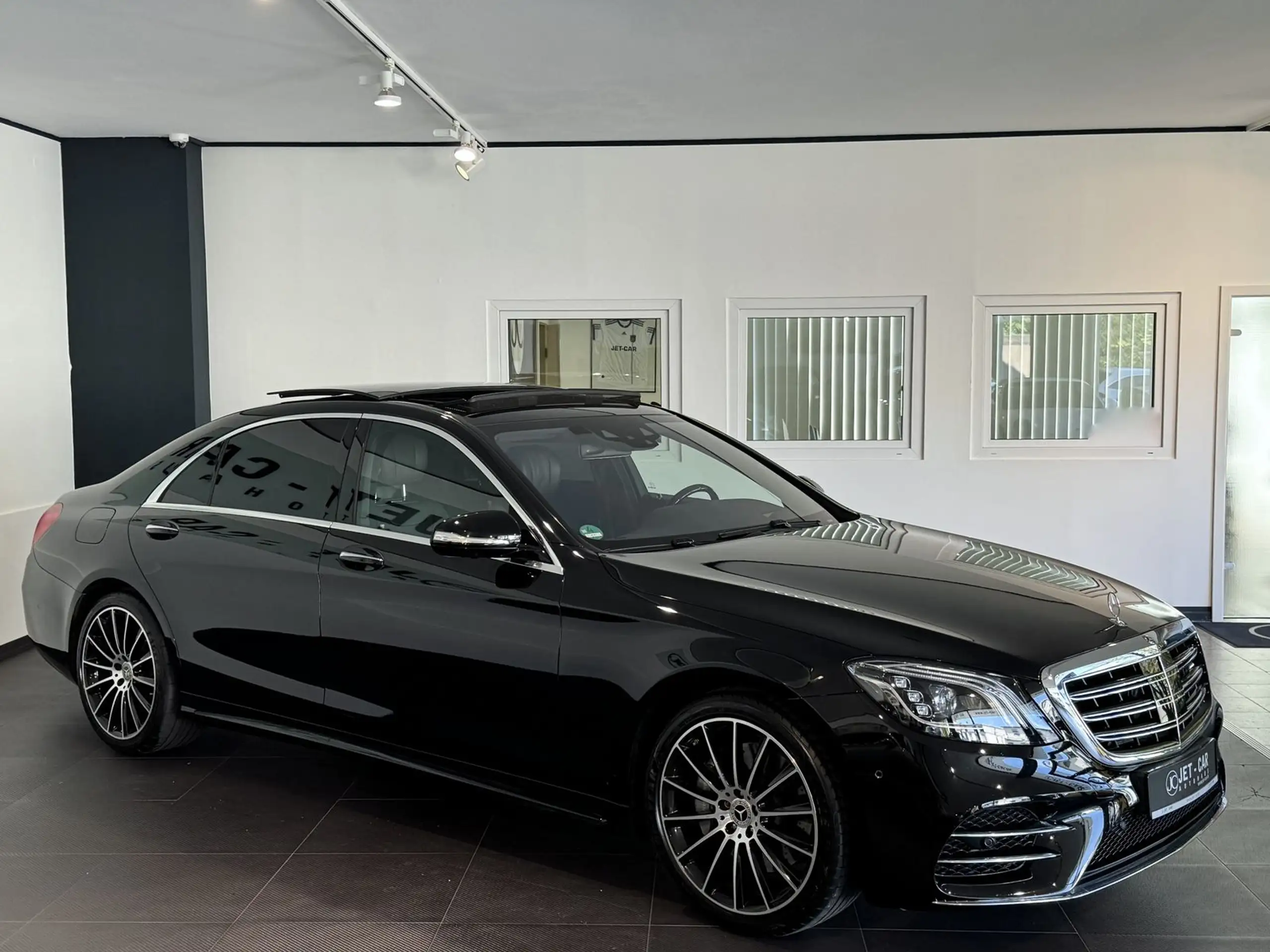 Mercedes-Benz - S 400