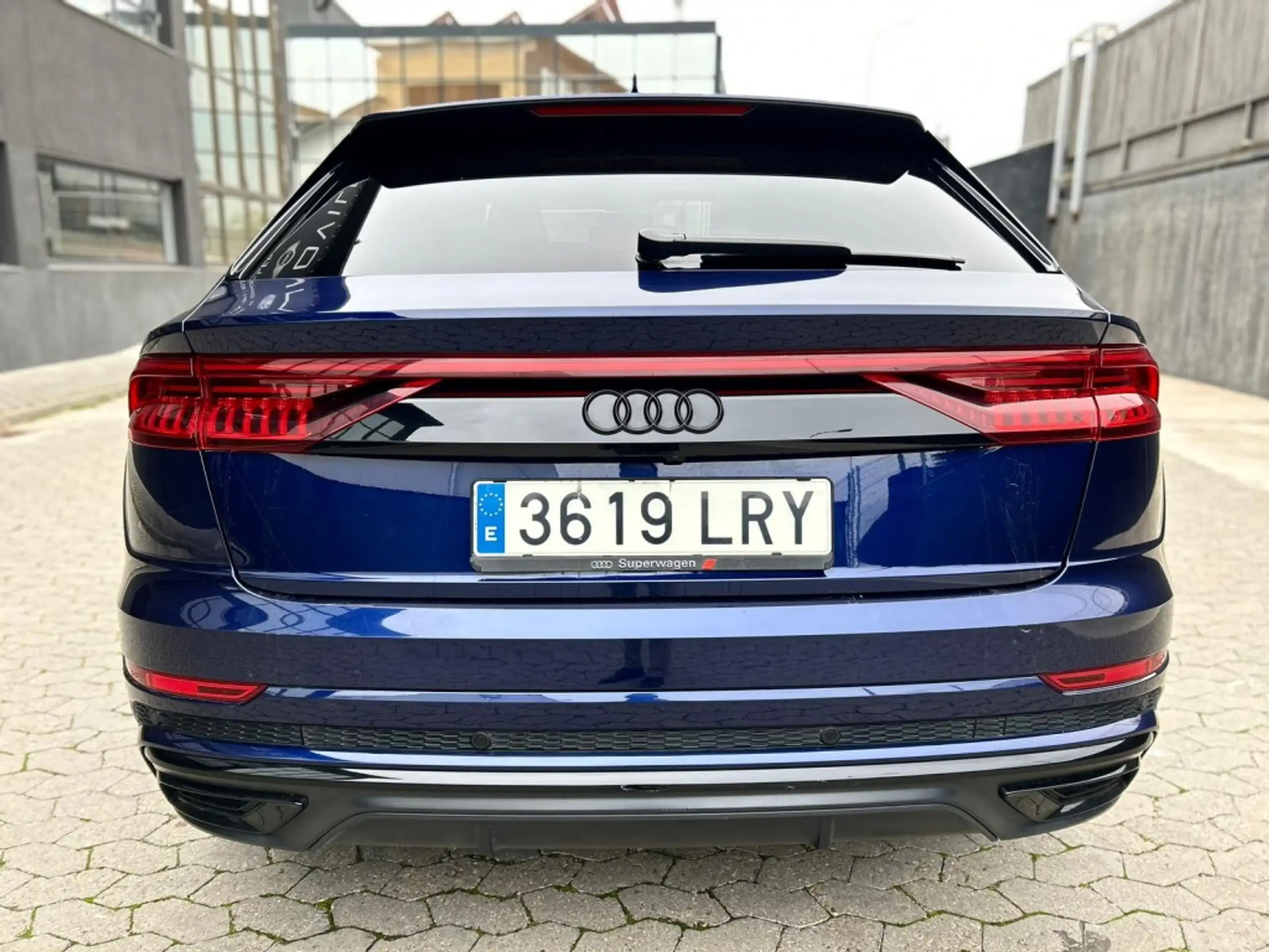 Audi - Q8