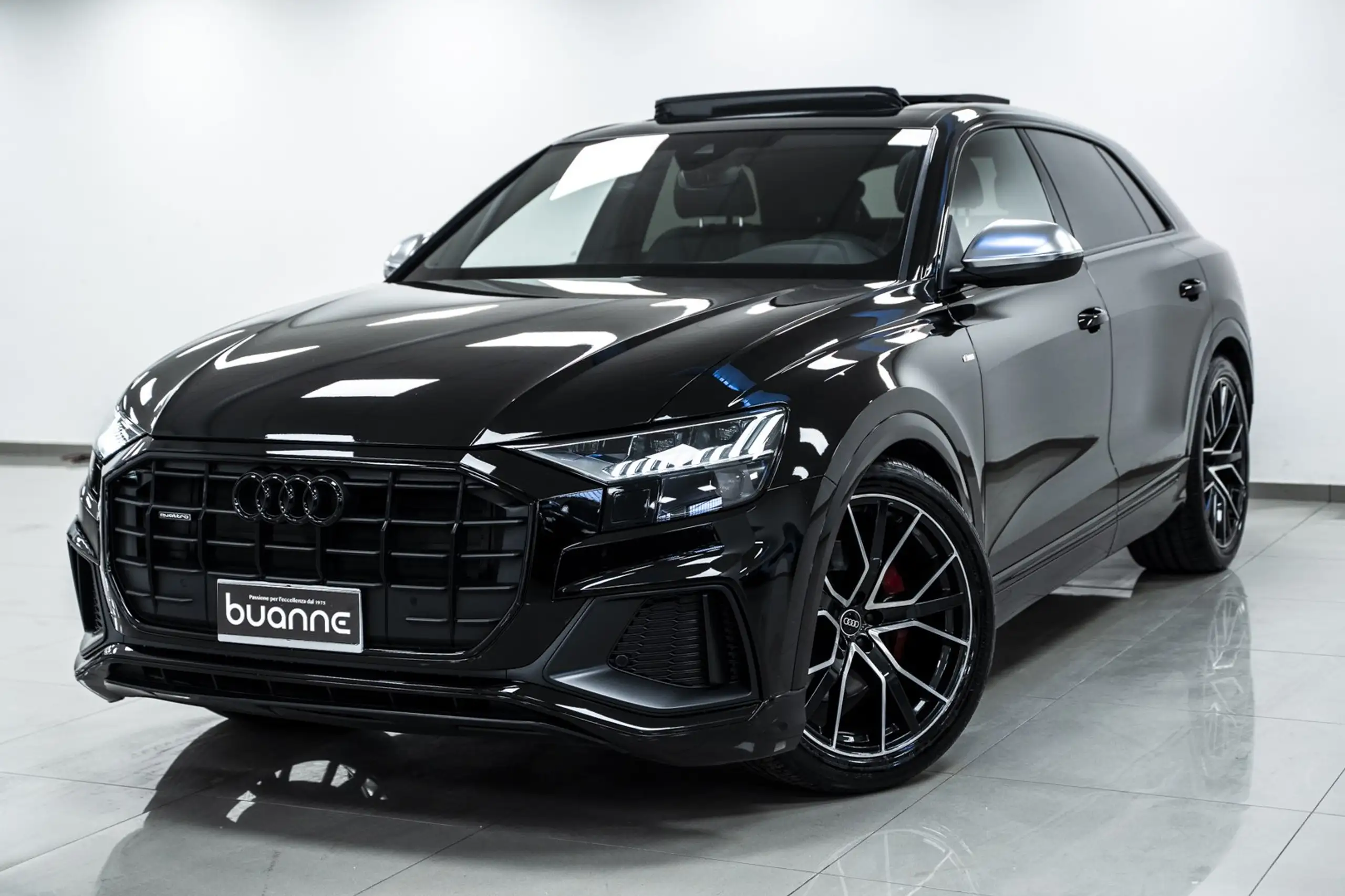 Audi - Q8