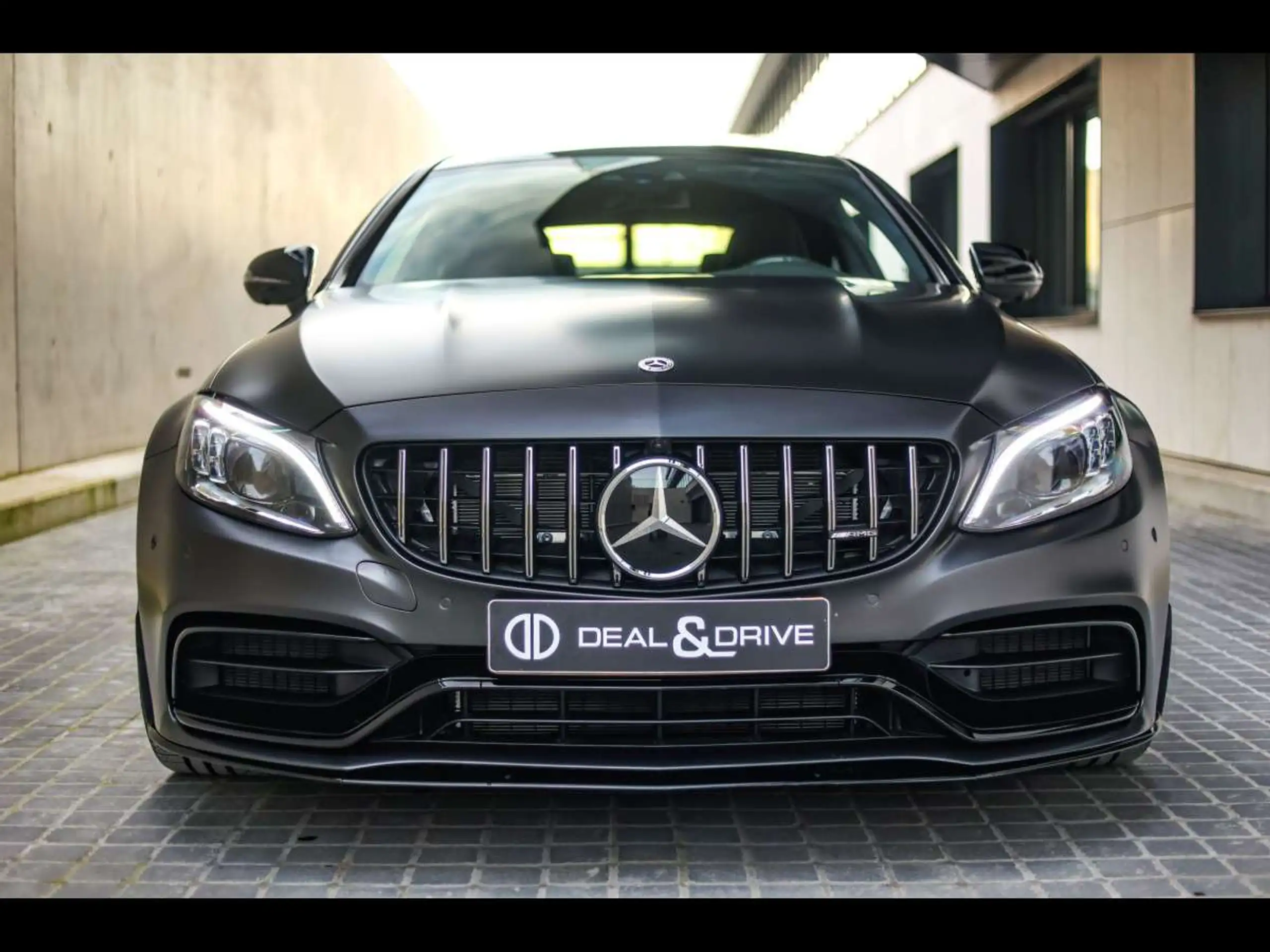 Mercedes-Benz - C 63 AMG