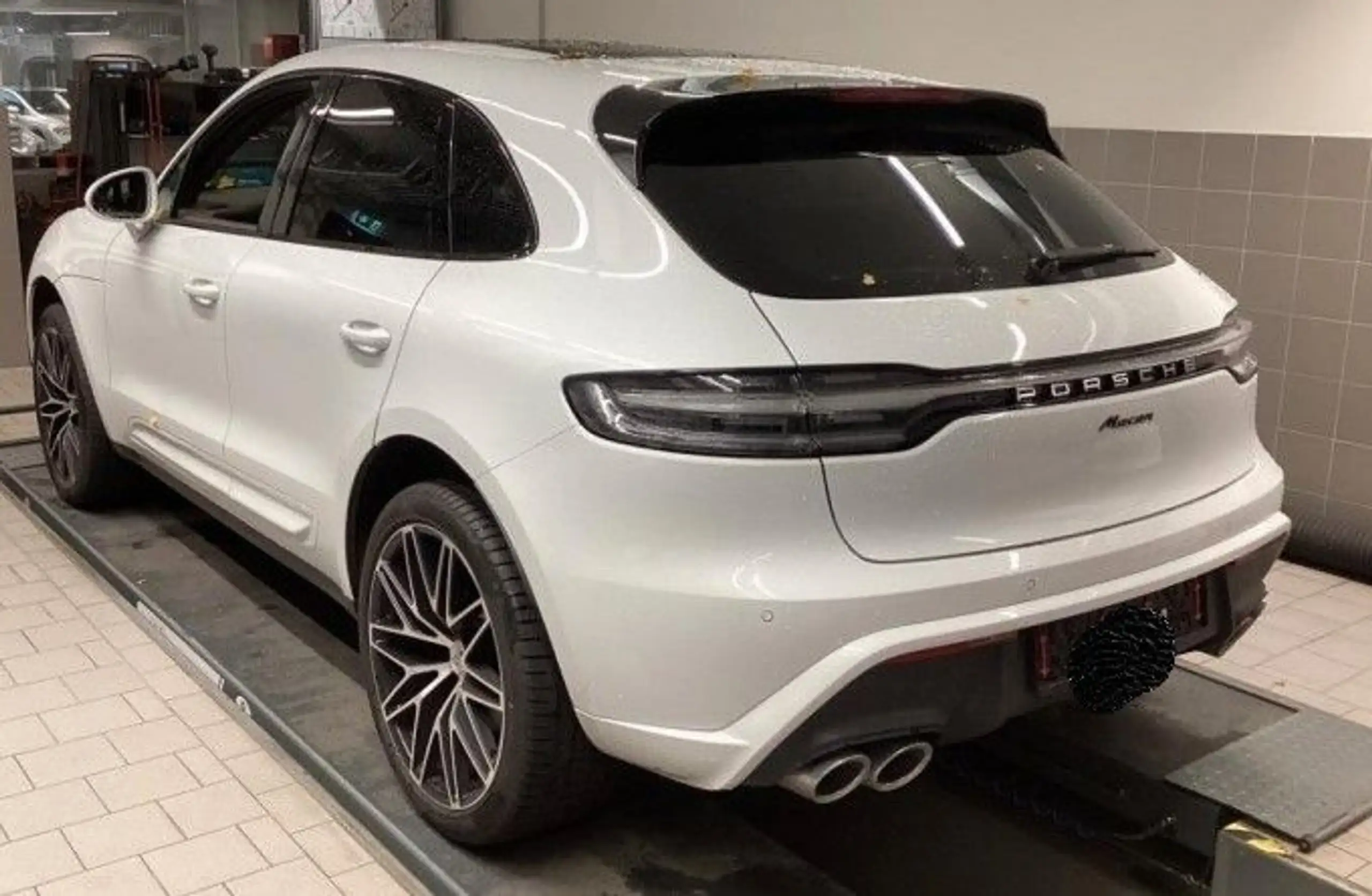 Porsche - Macan