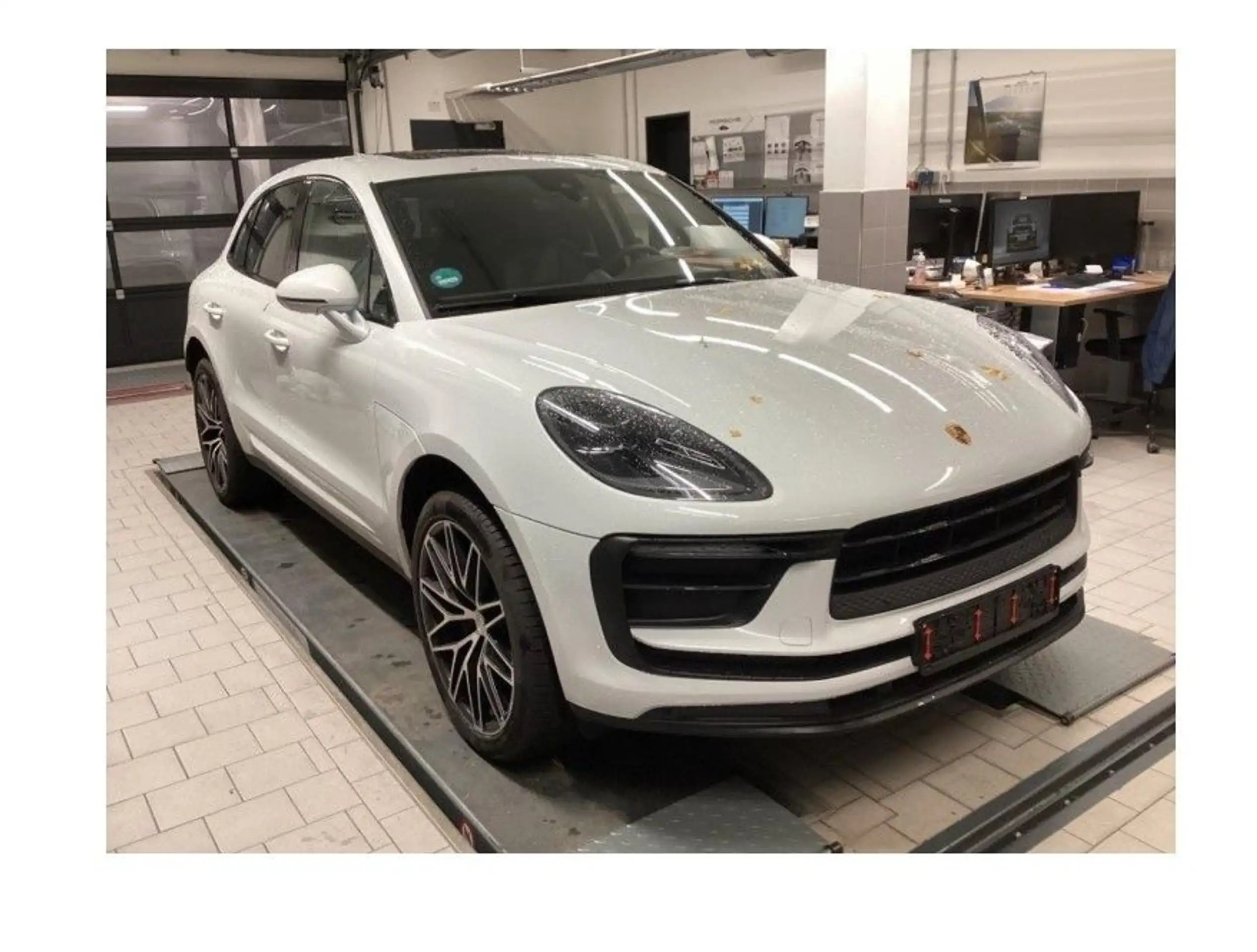 Porsche - Macan