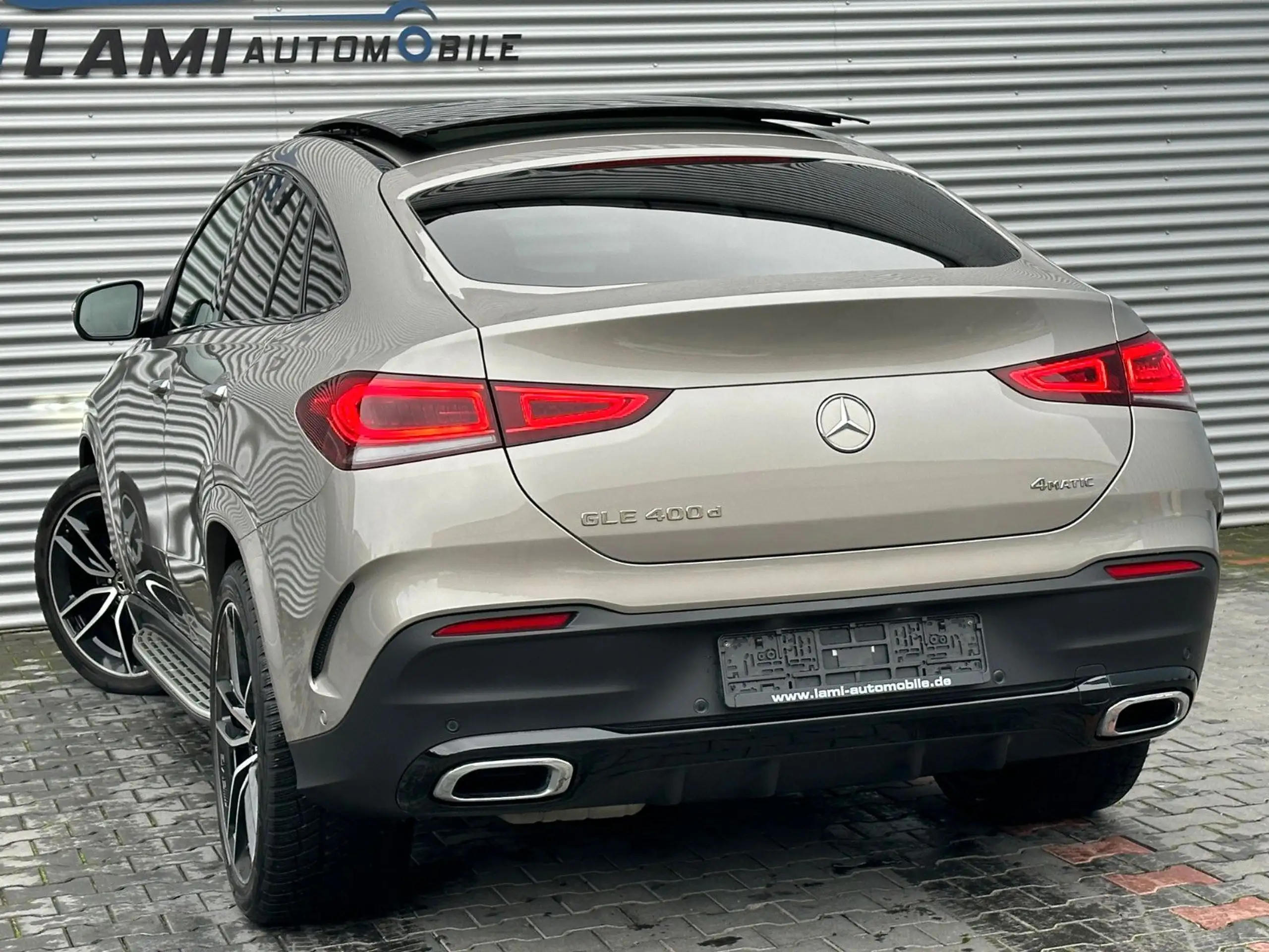 Mercedes-Benz - GLE 400