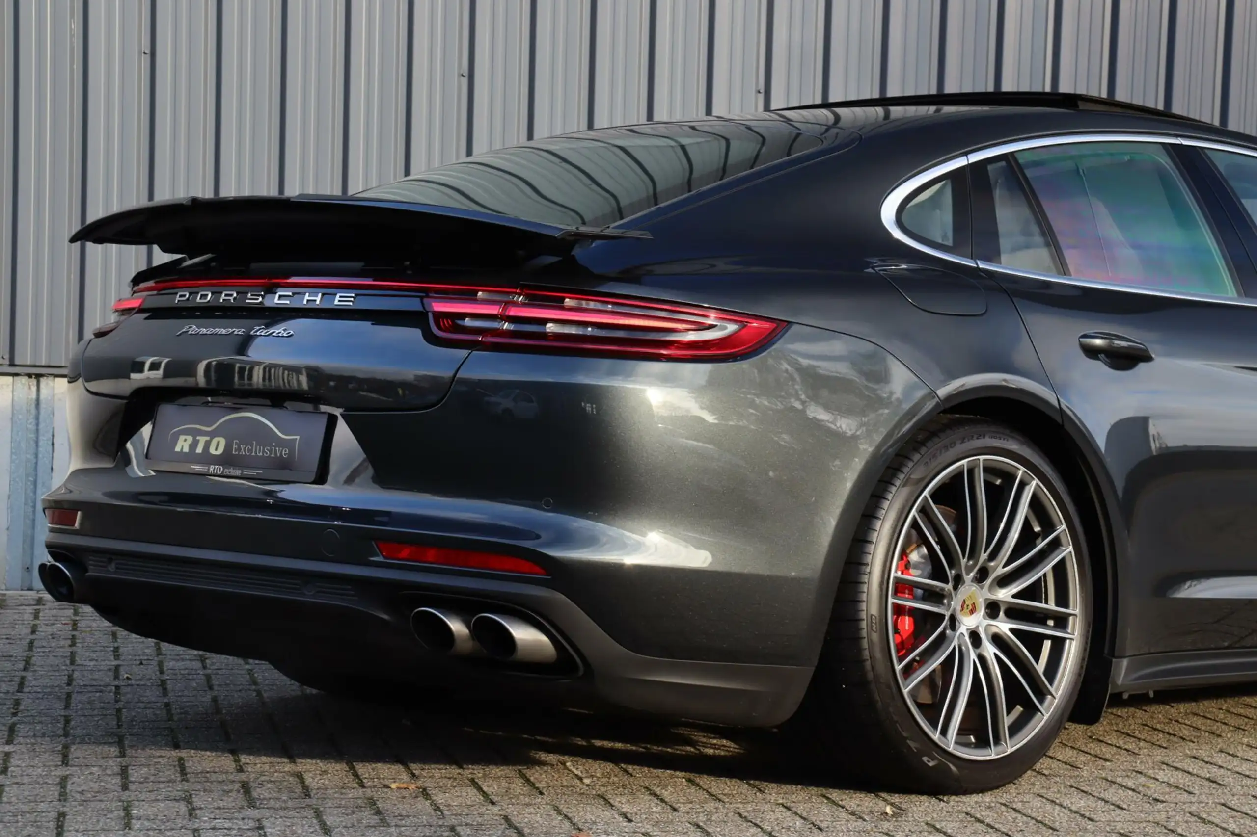 Porsche - Panamera