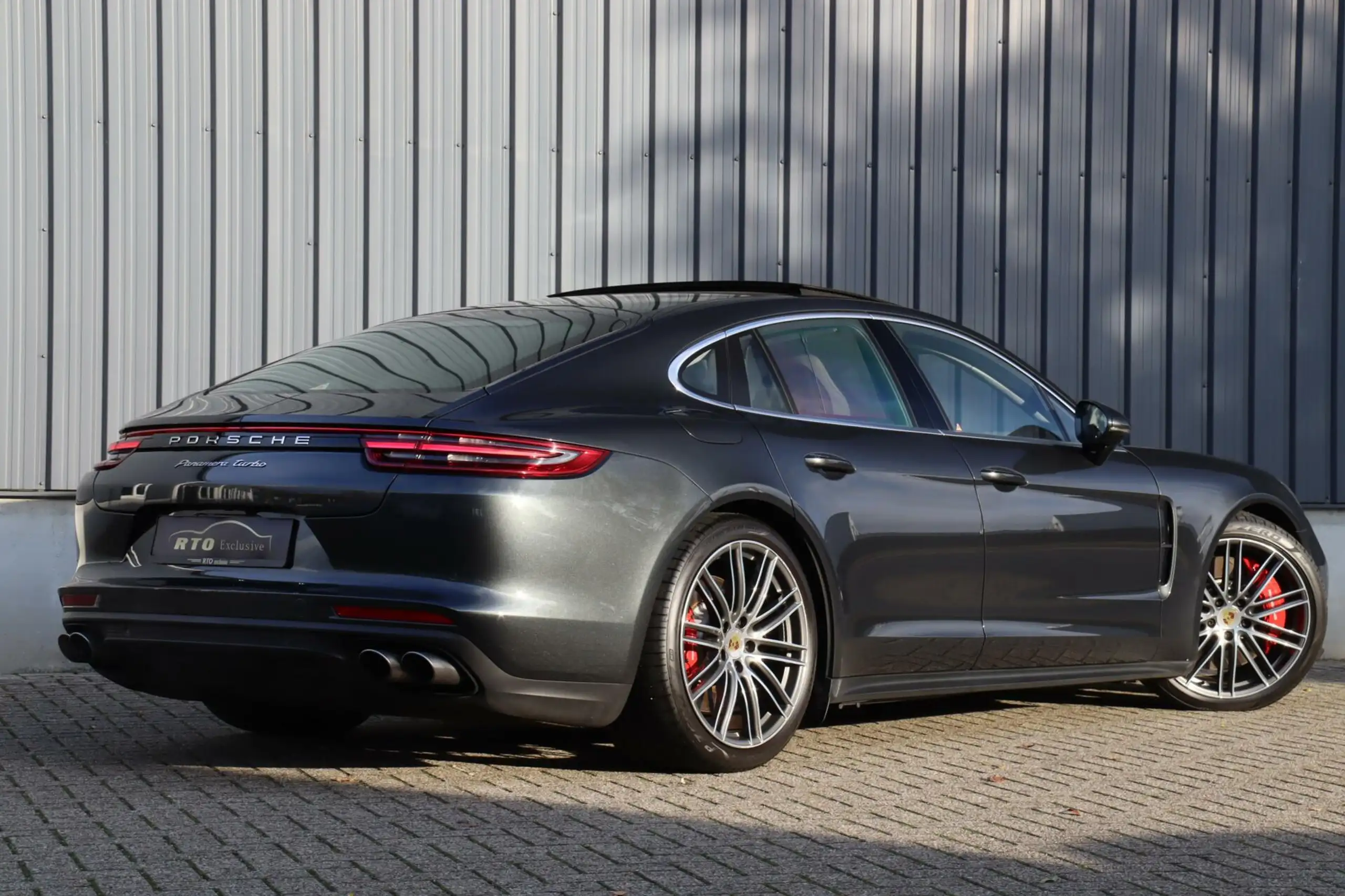 Porsche - Panamera