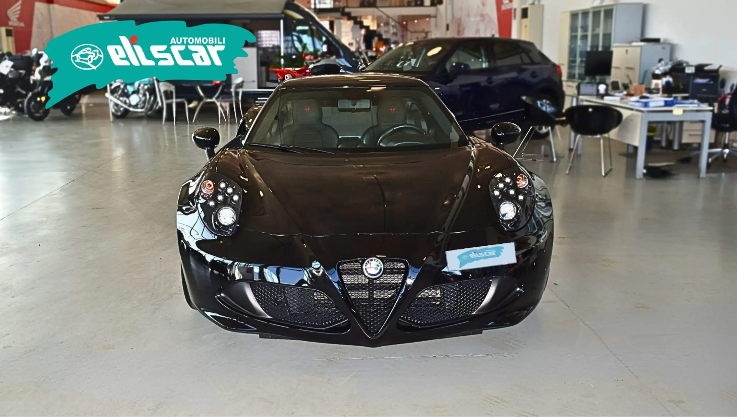 Alfa Romeo - 4C