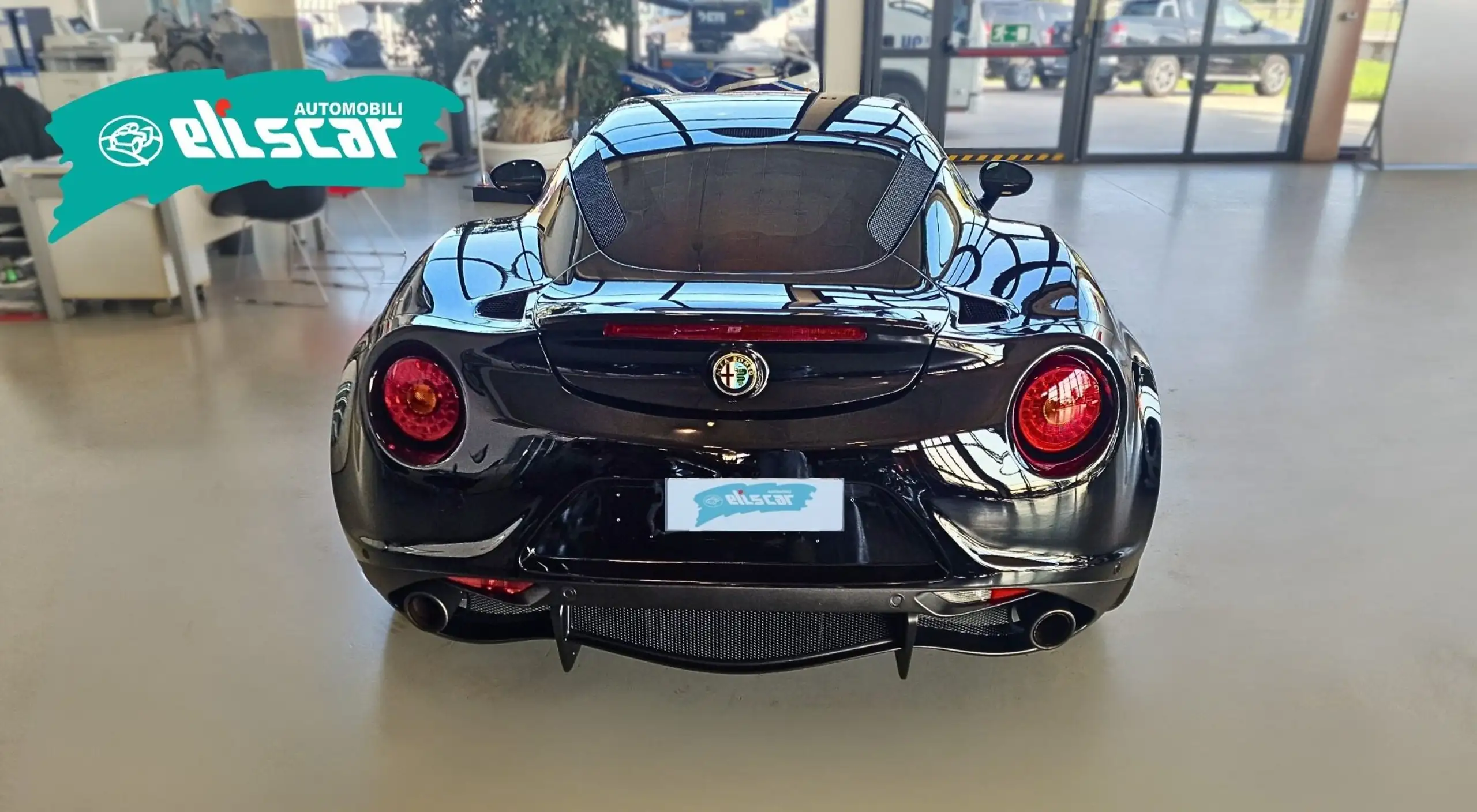 Alfa Romeo - 4C