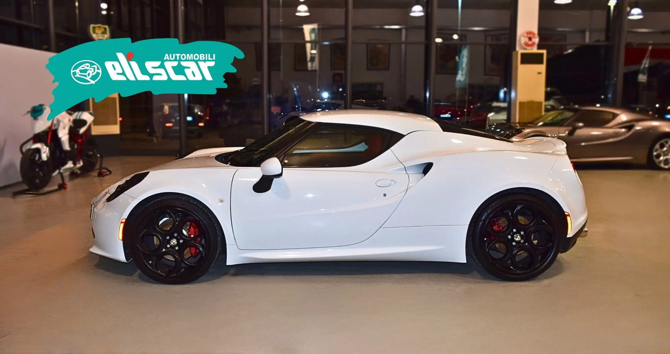 Alfa Romeo - 4C