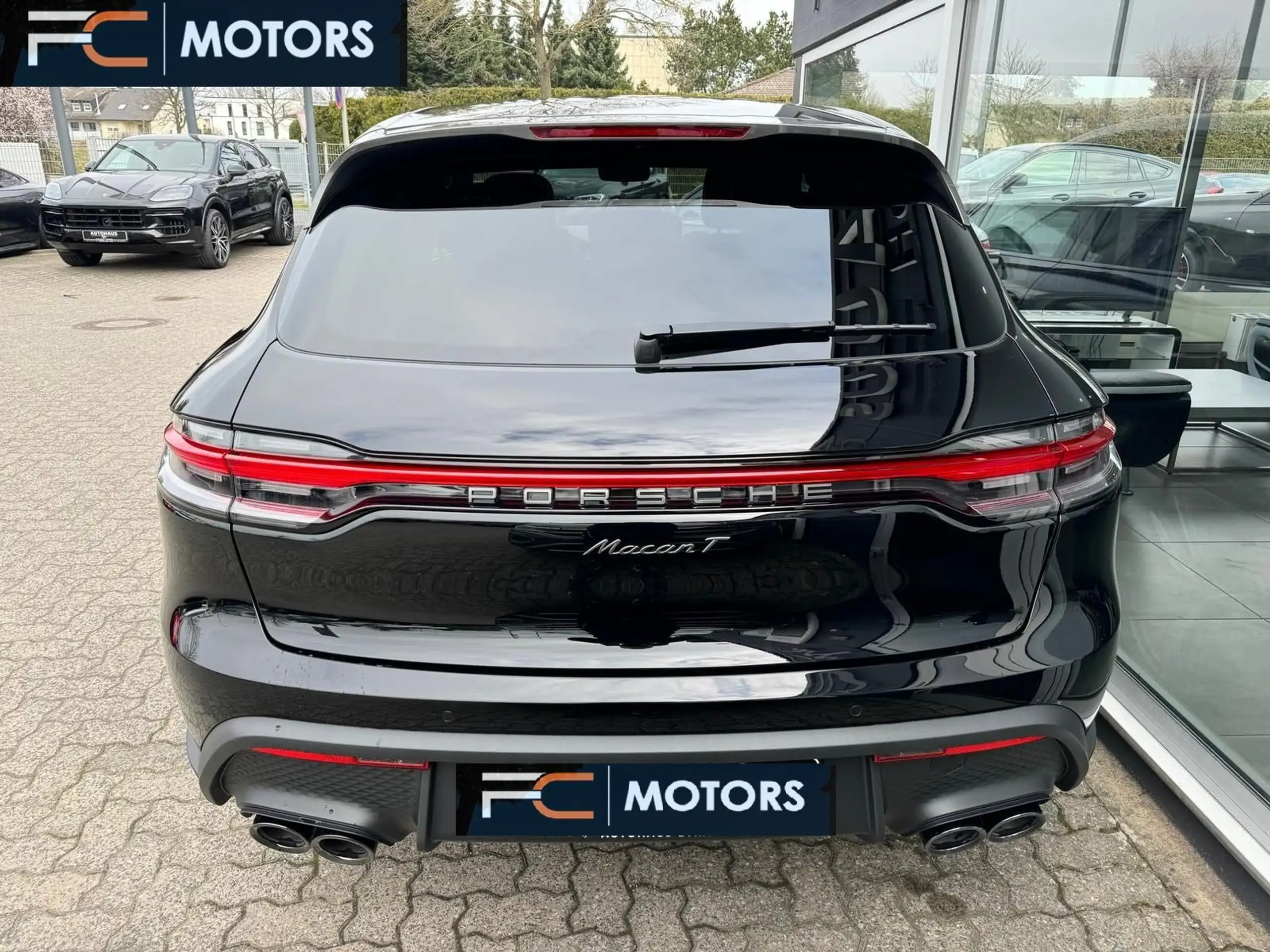 Porsche - Macan