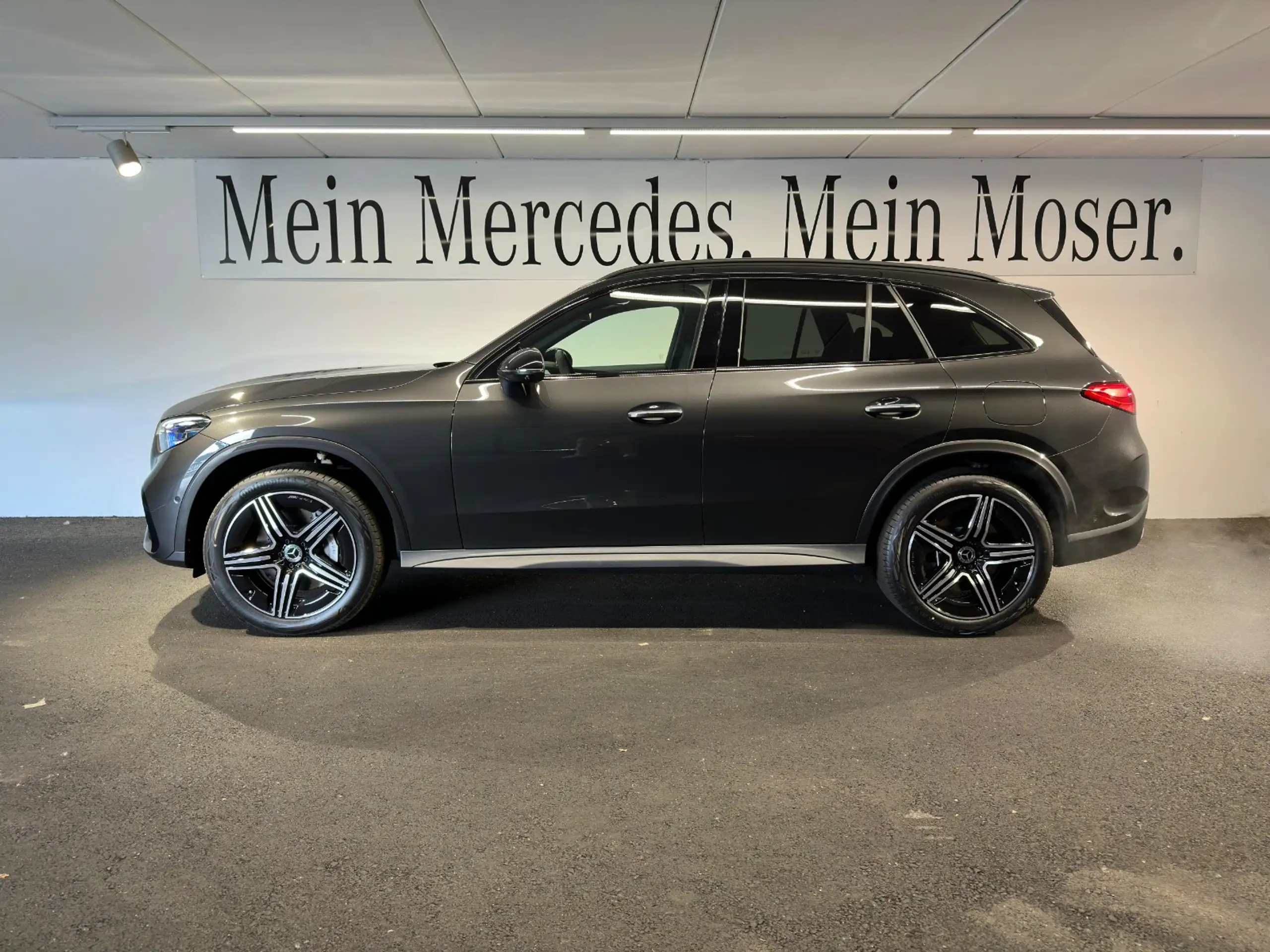 Mercedes-Benz - GLC 300