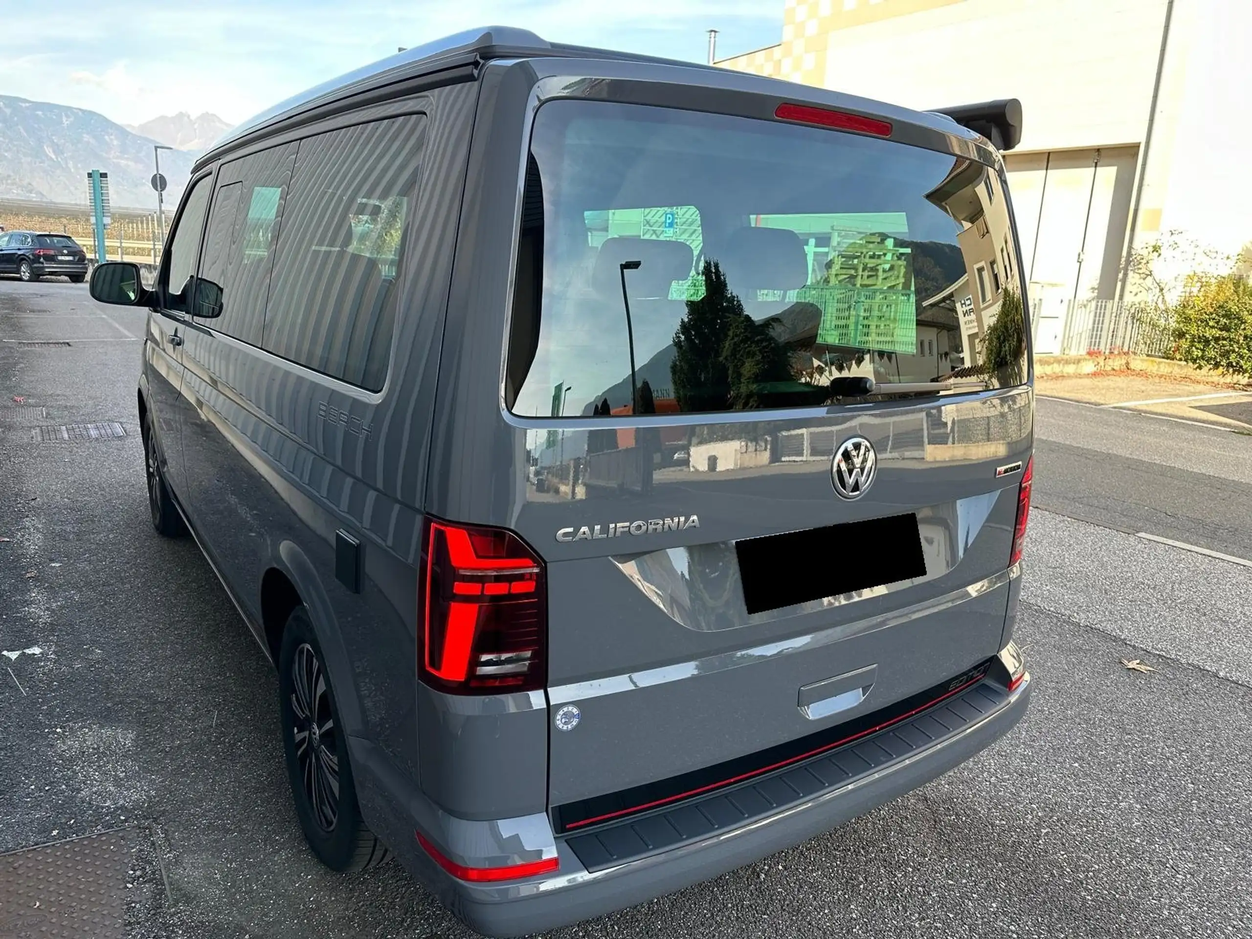 Volkswagen - T6.1 California