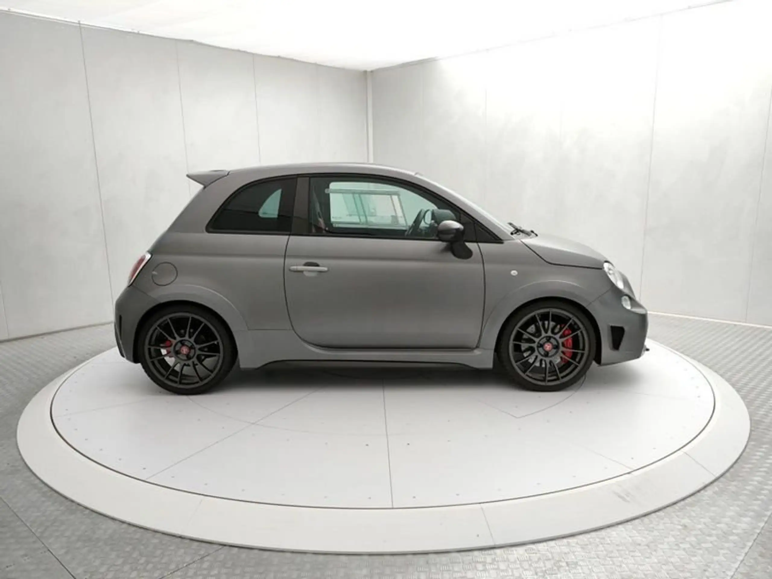 Abarth - 695