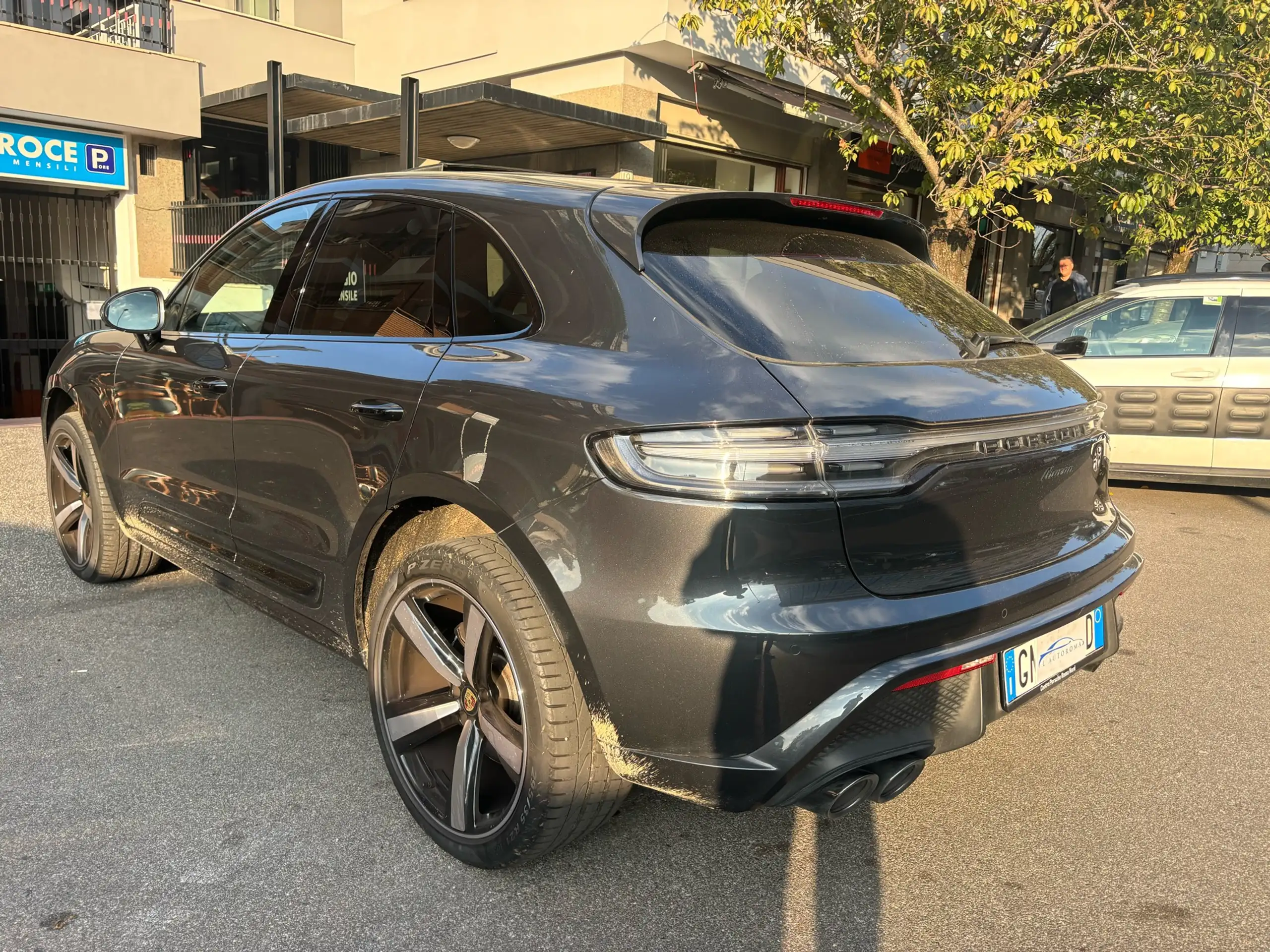 Porsche - Macan