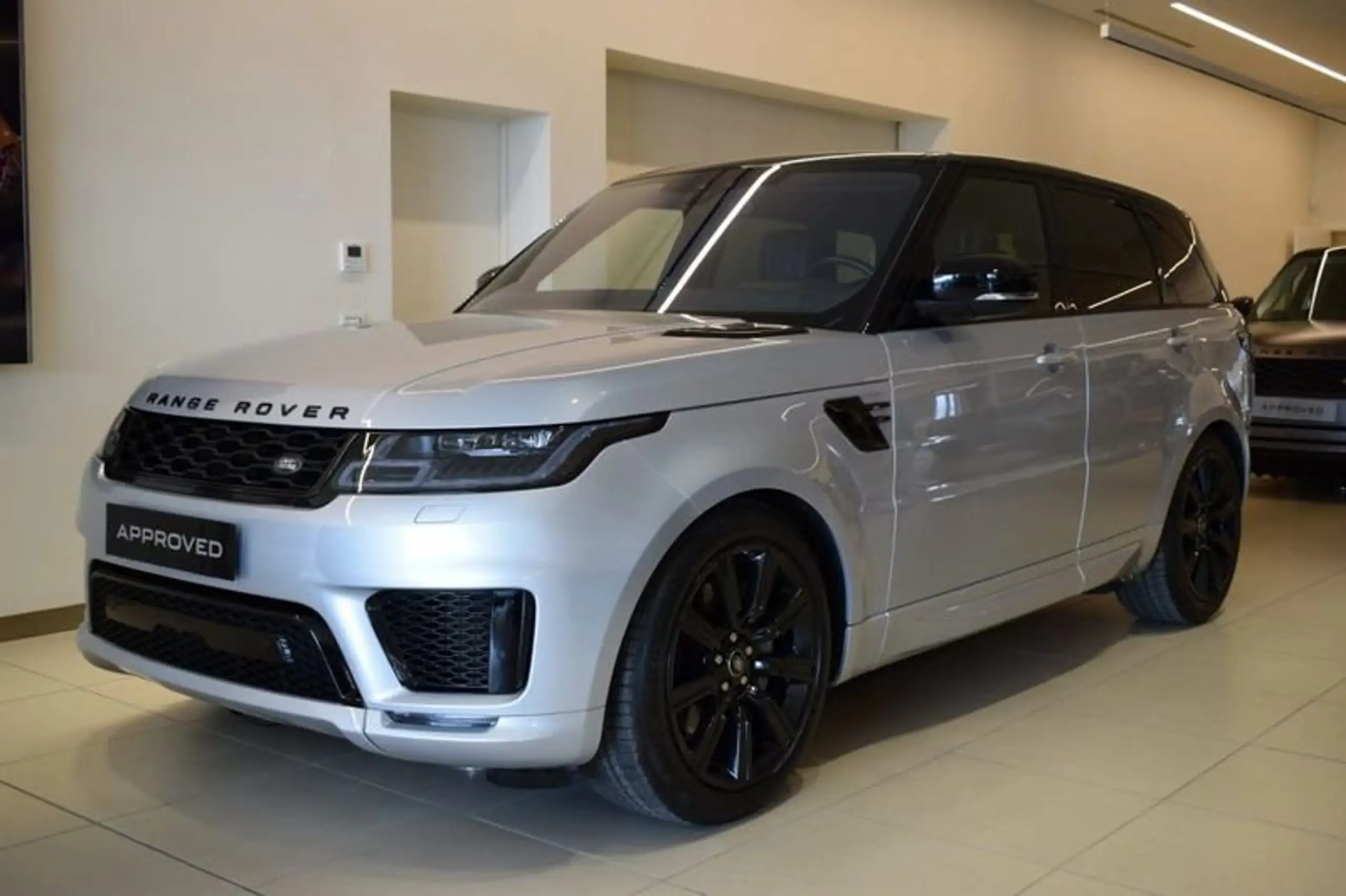 Land Rover - Range Rover Sport