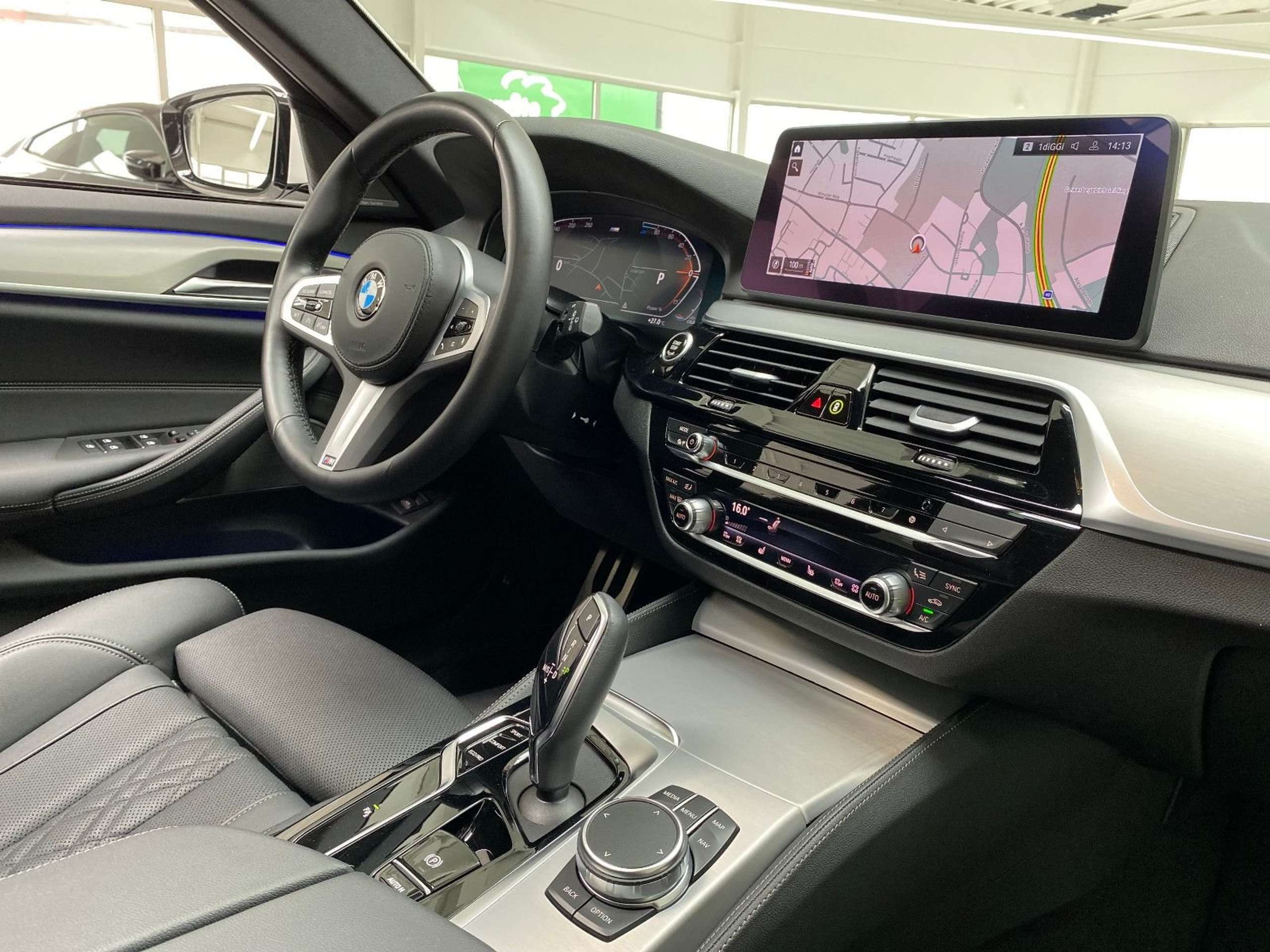 BMW - 520