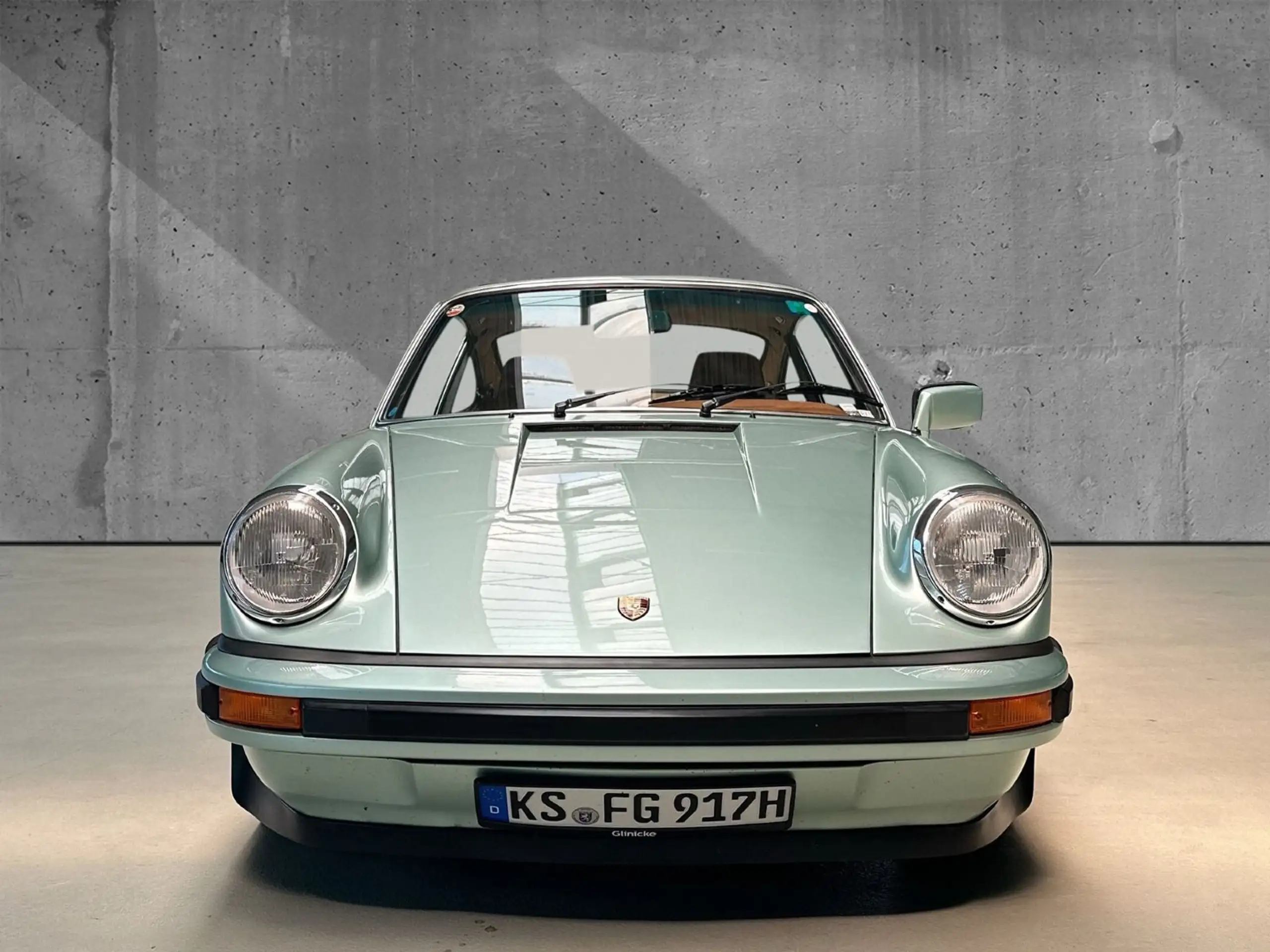 Porsche - 911