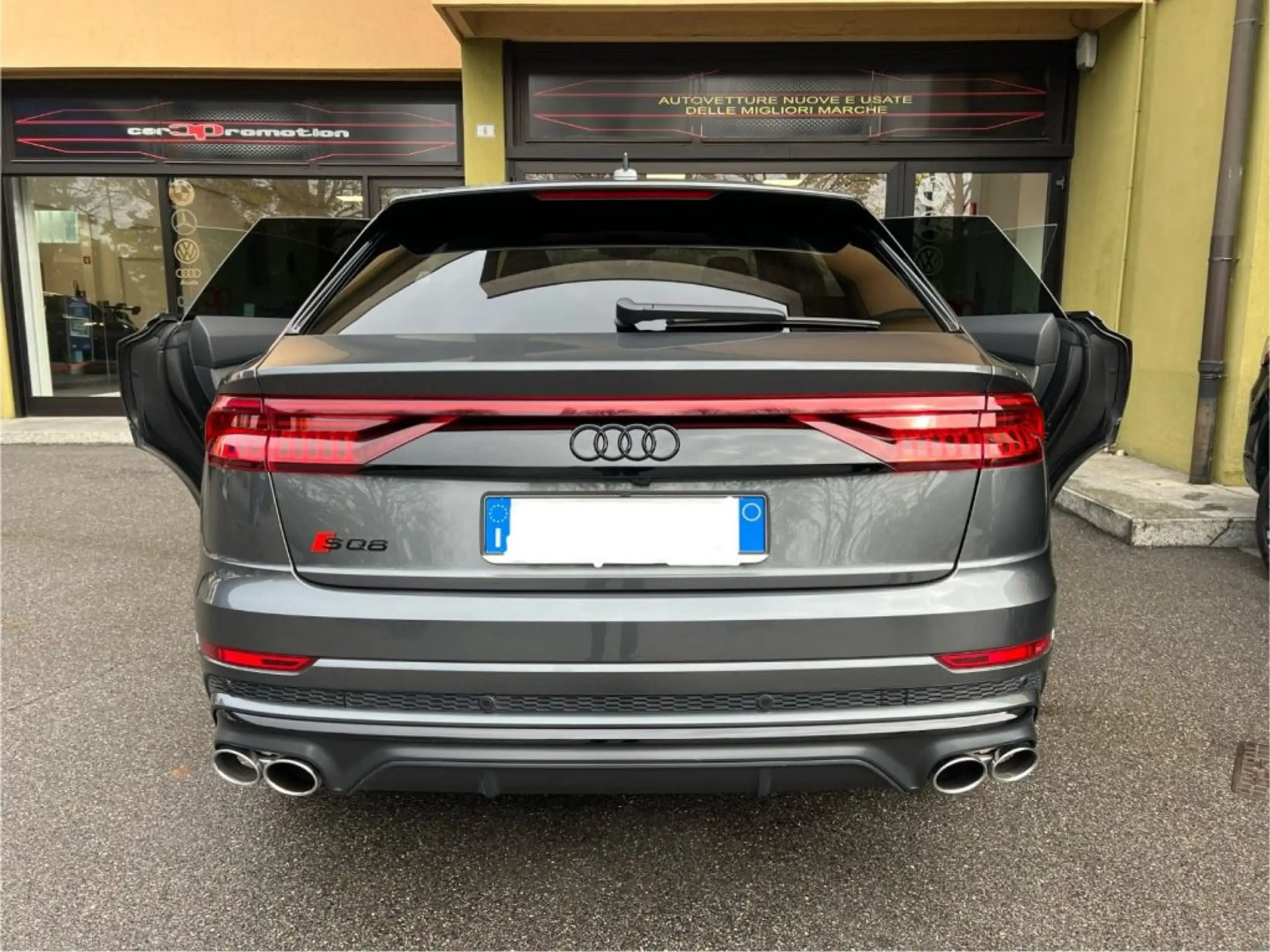 Audi - SQ8