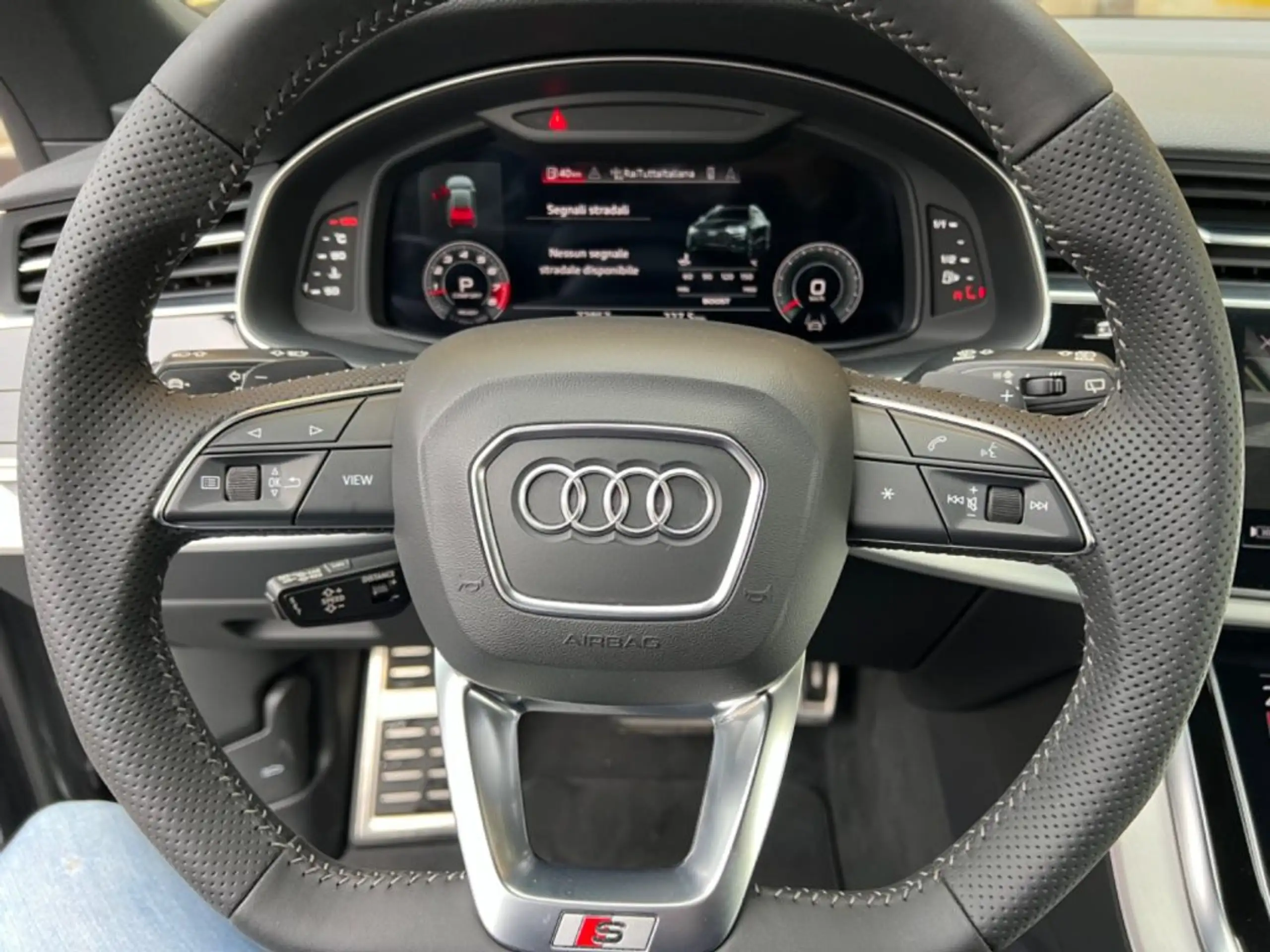 Audi - SQ8