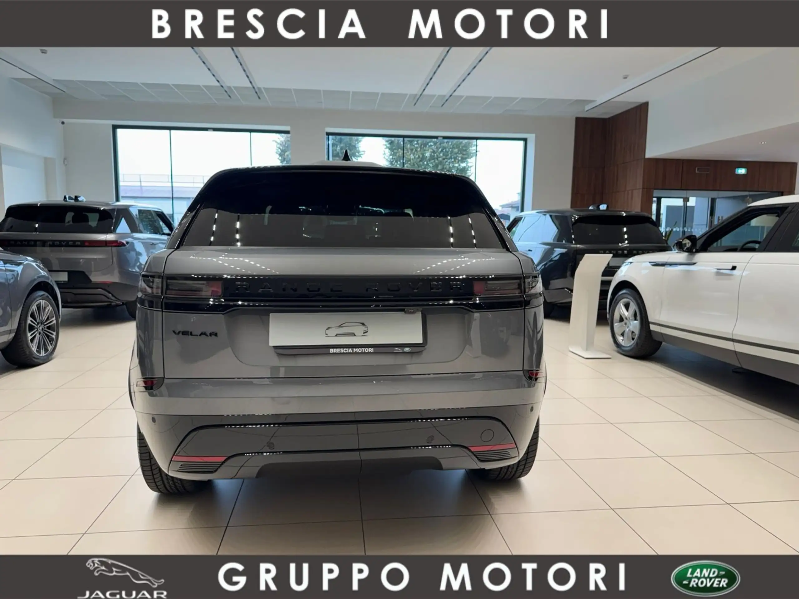 Land Rover - Range Rover Velar