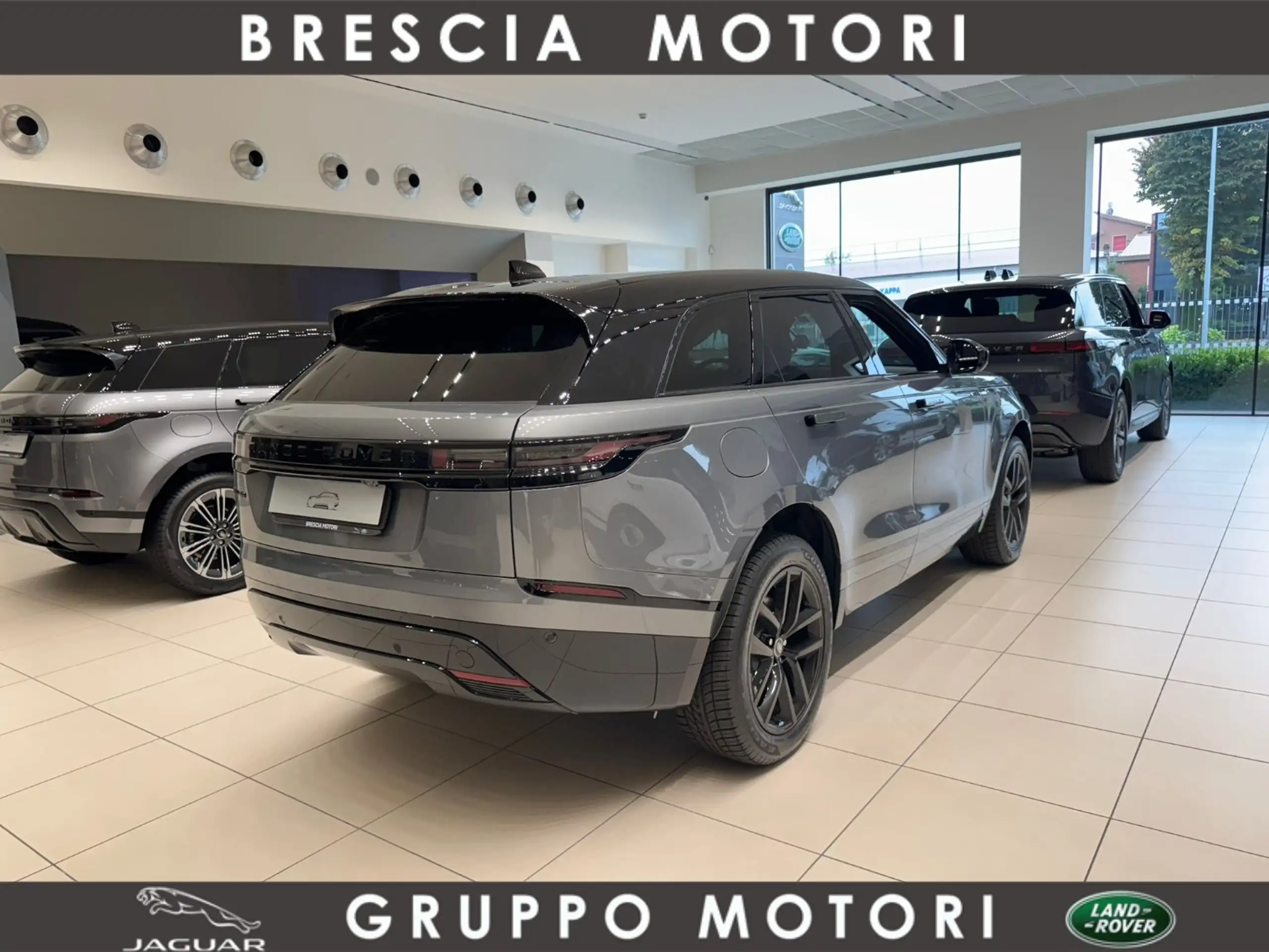 Land Rover - Range Rover Velar