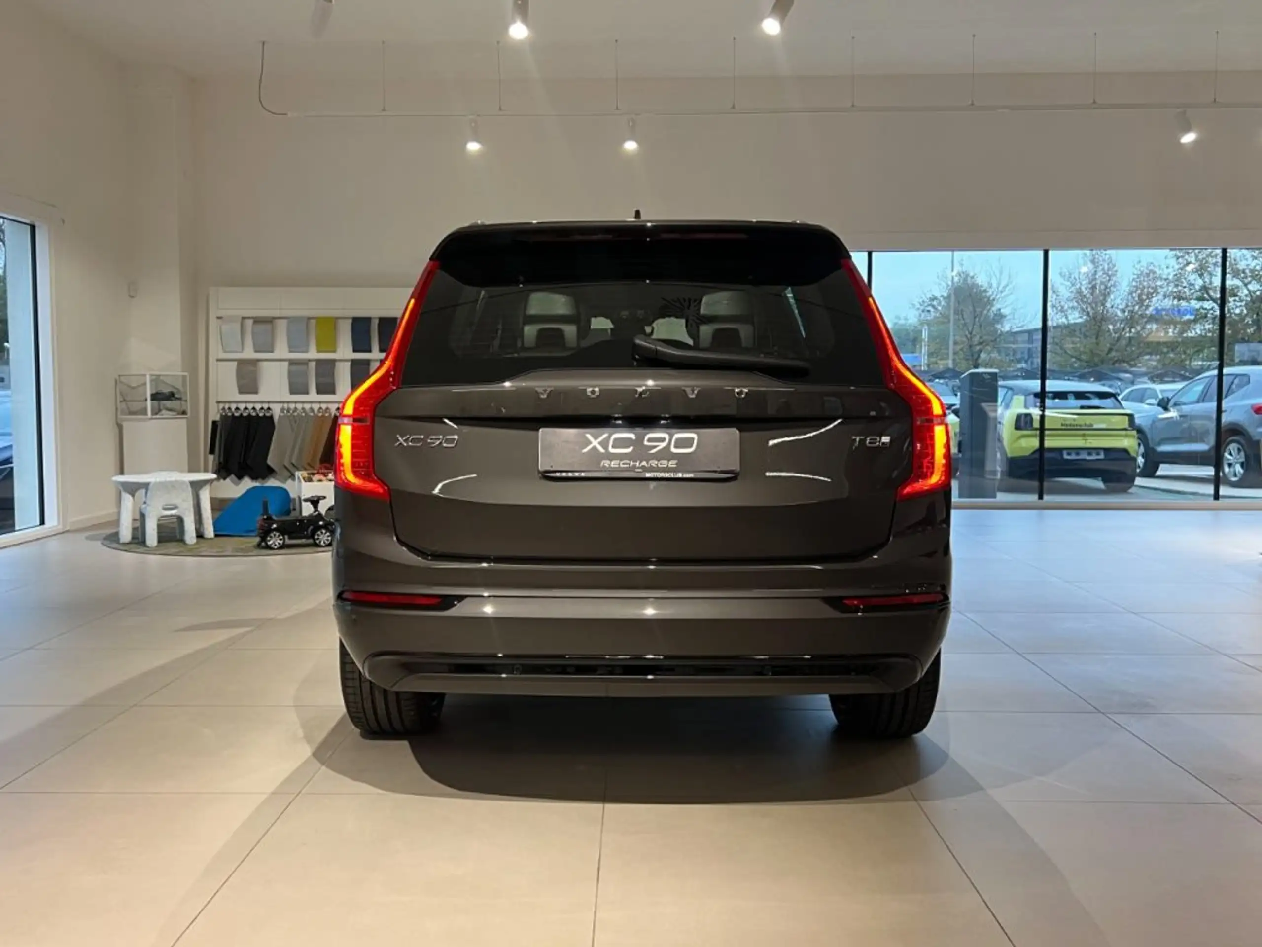 Volvo - XC90