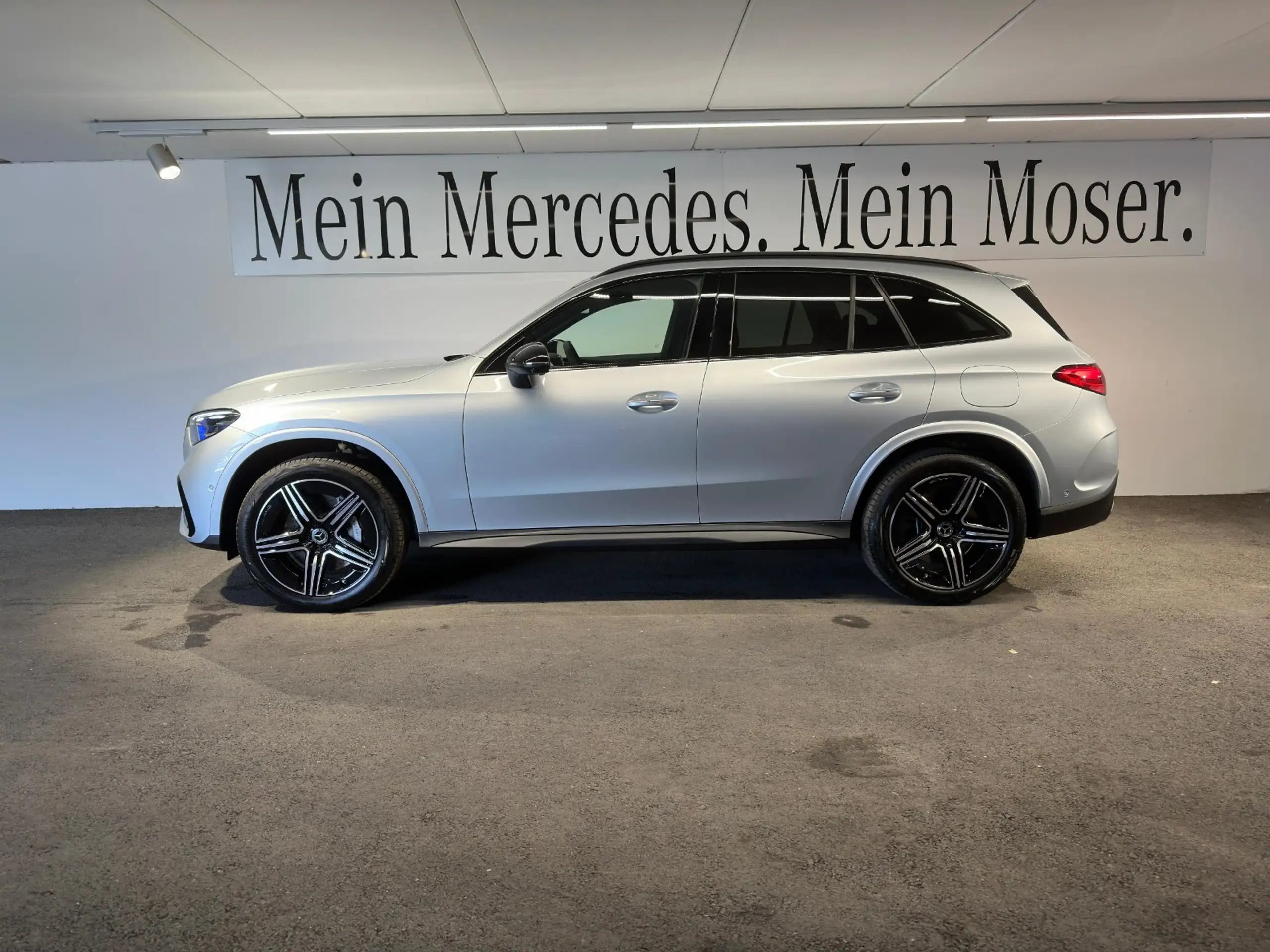 Mercedes-Benz - GLC 300