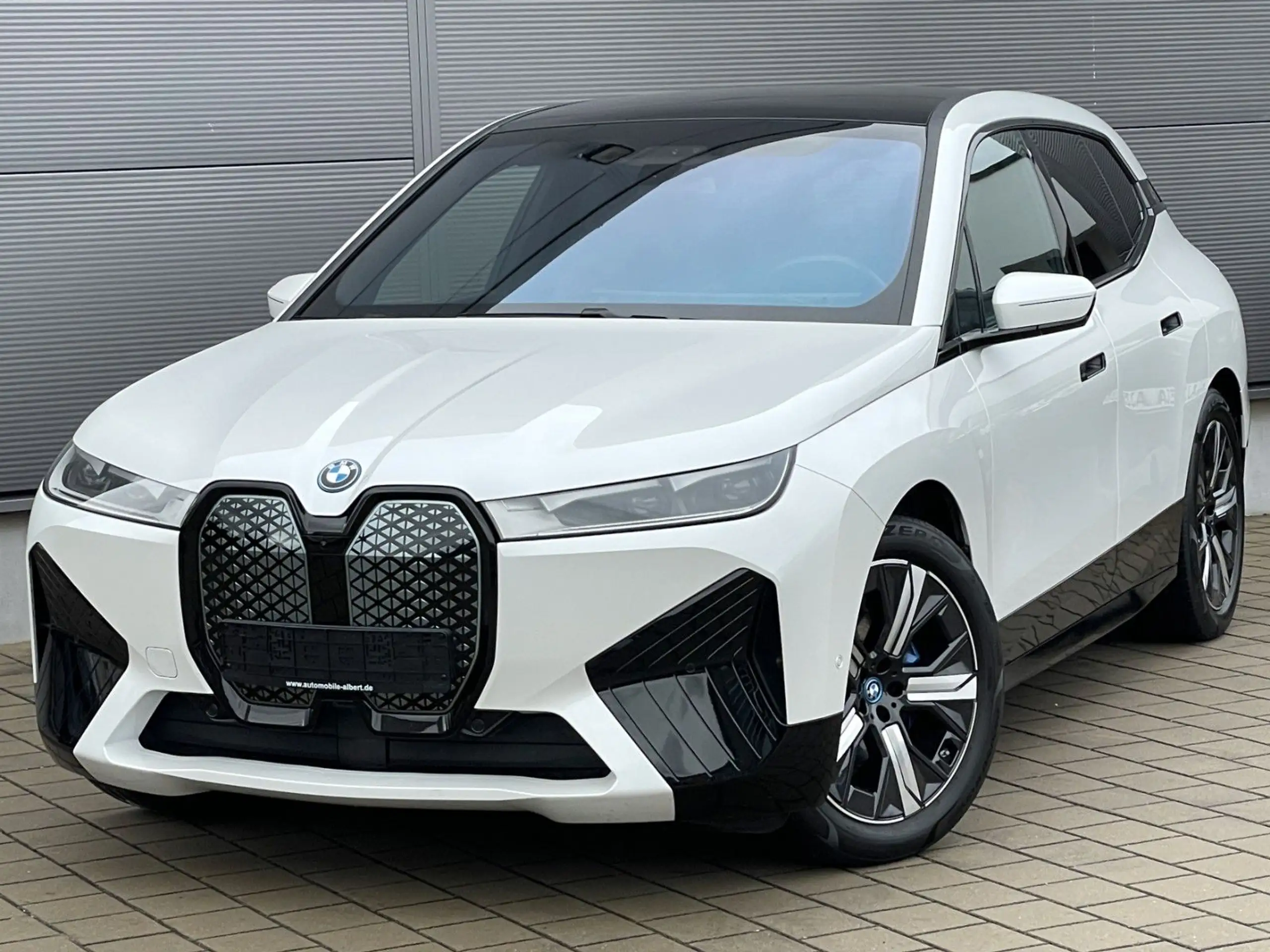 BMW - iX