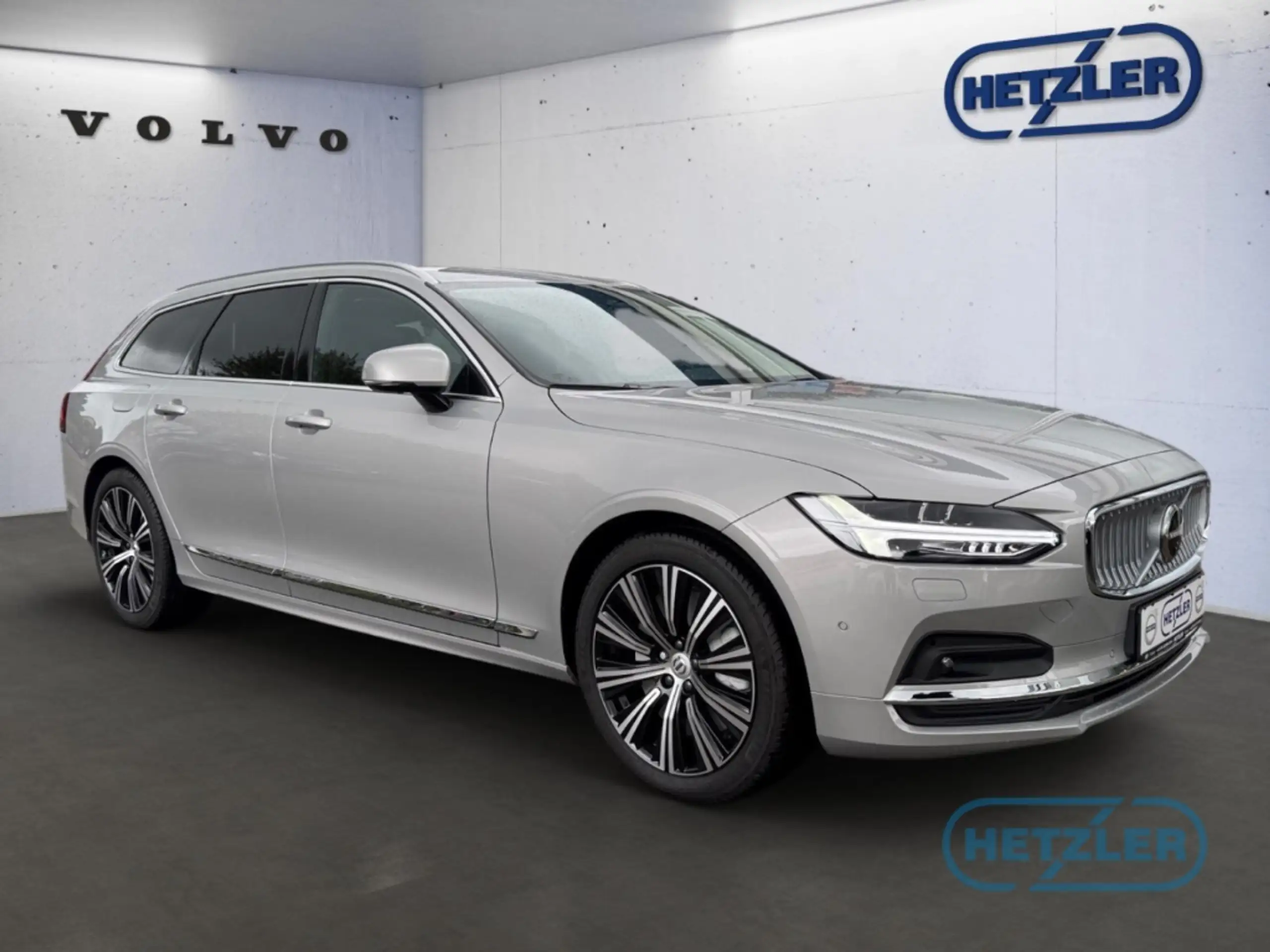 Volvo - V90